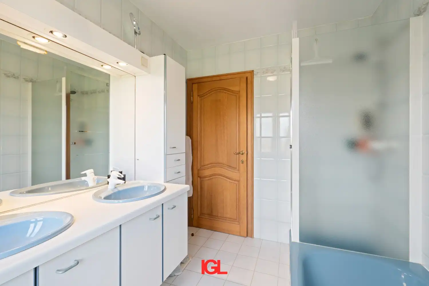 Ruime Villa op 45a65ca grond foto 18