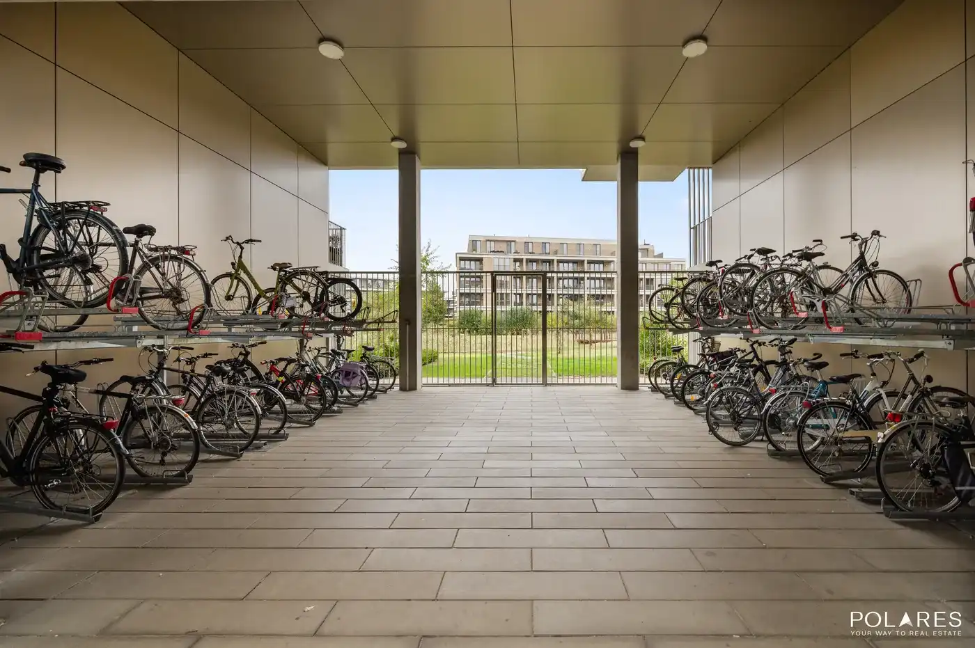 Lichtrijk en energiezuinig appartement met zuidgericht terras foto 26