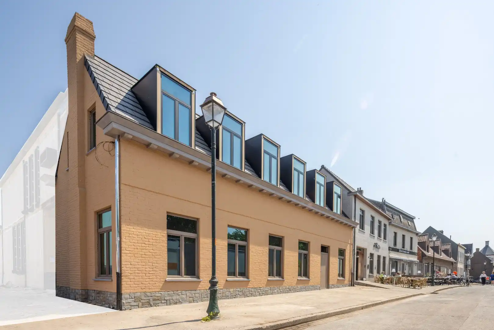 SCHELLEBELLE - Uniek horecapand met terras te huur! foto 2