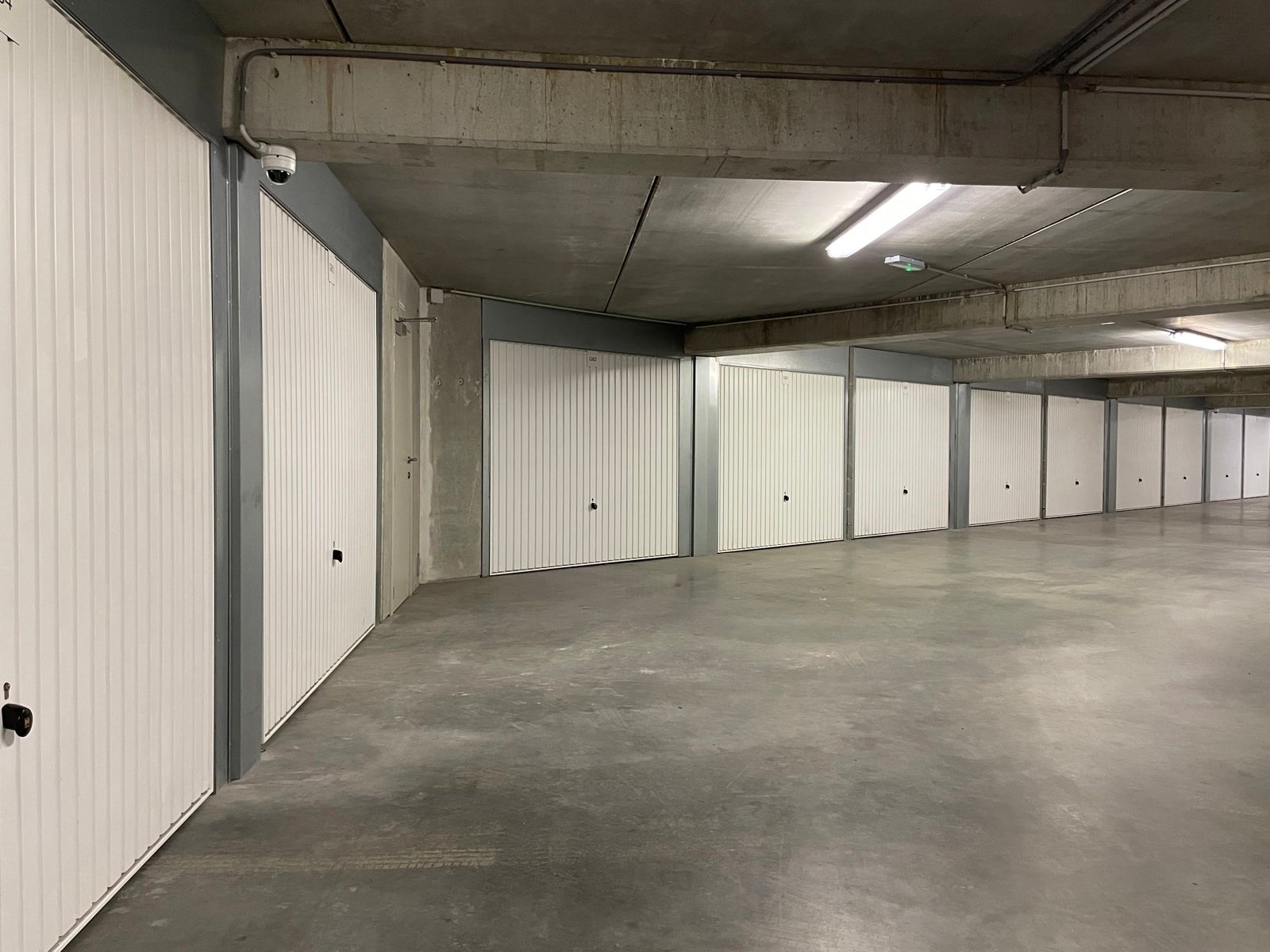 Garage te huur foto 3