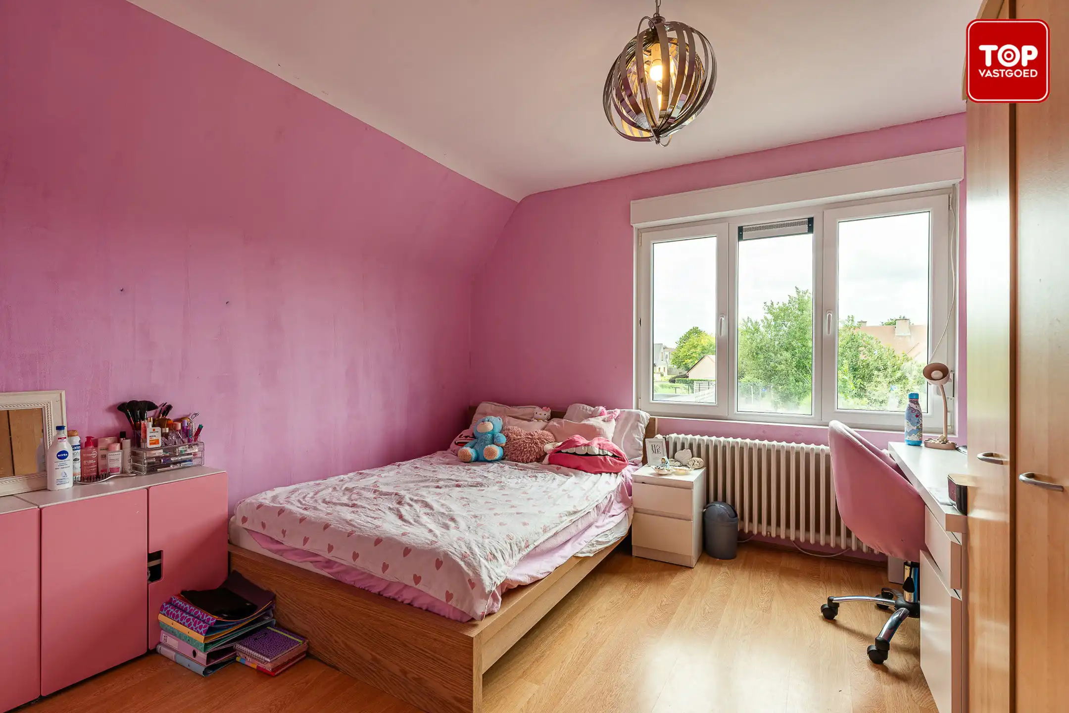 Instapklare halfopen woning in een gezinsvriendelijke buurt. foto 11