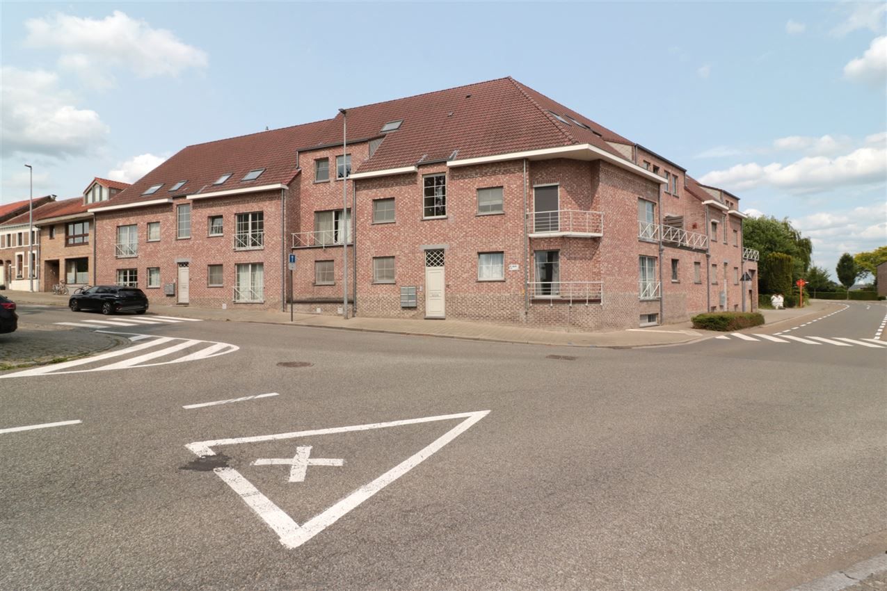 Duplex appartement op 2e verdiep (lift) met 2 slpk., mooi groot terras en dubbele garage   foto 22