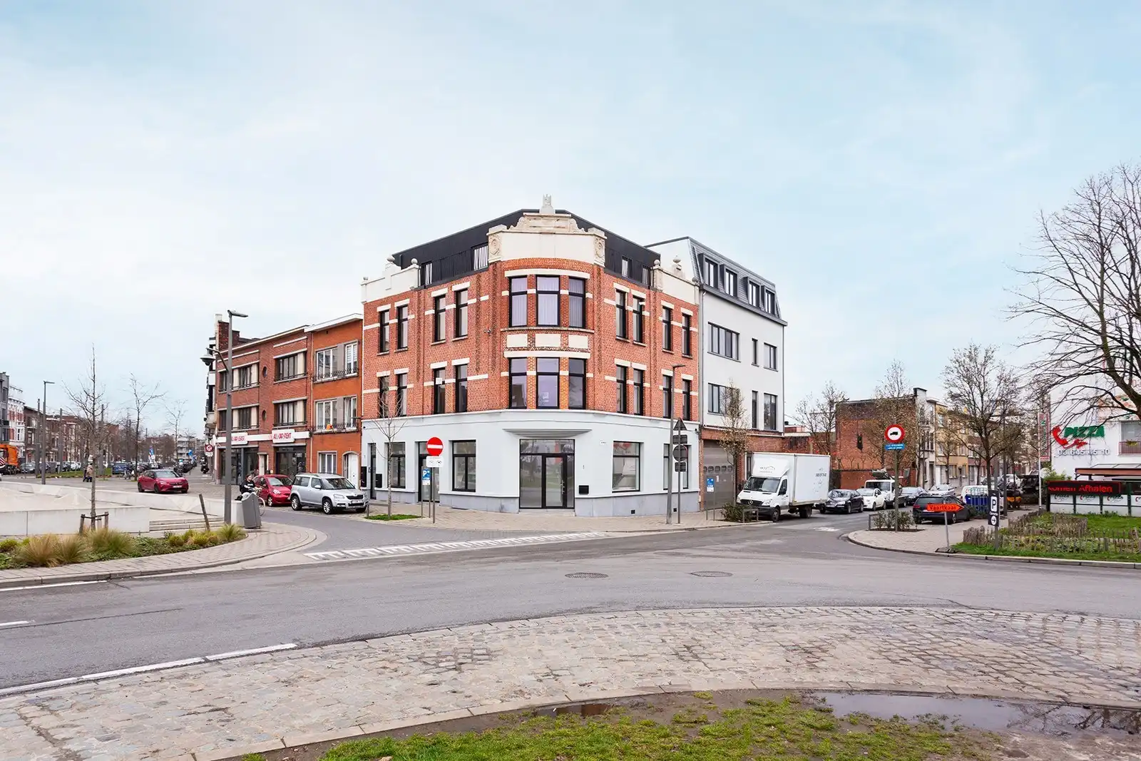 Genieten op hoogte: lichtrijk dakappartement met terras foto 18