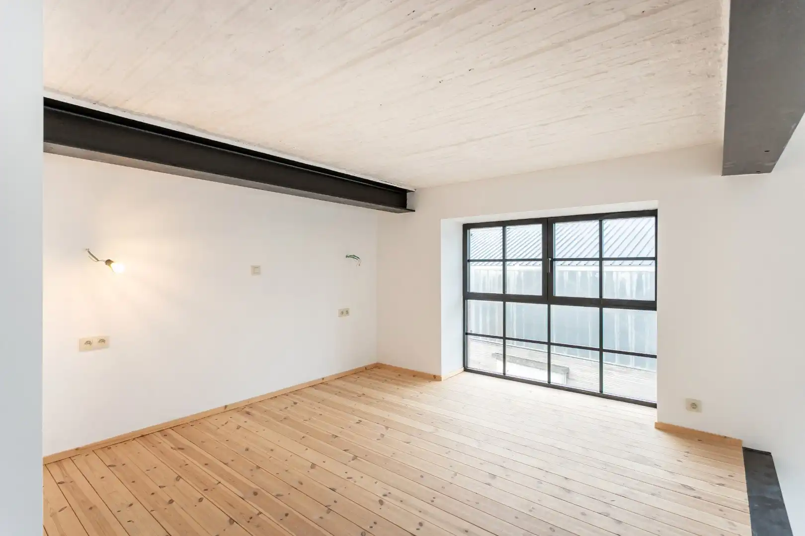 Opbrengsteigendom met gerenoveerde loft (EPC B) en atelier (100m²) naast het station van Braine-le-Comte foto 13
