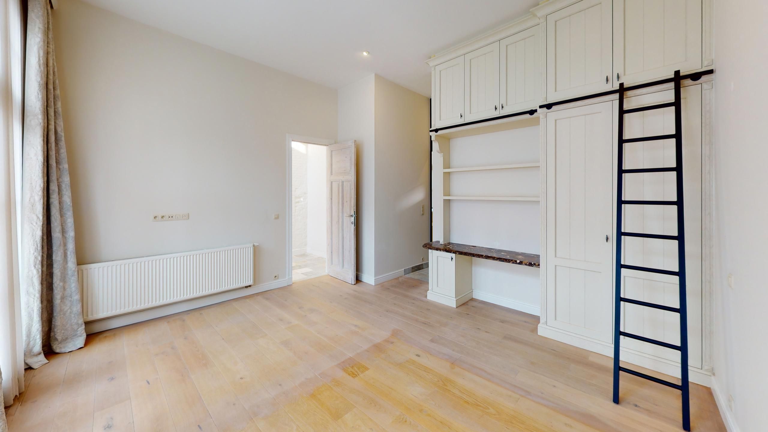 ANTWERPEN-CENTRUM - Gerenoveerde Stadsvilla in het hartje van de stad. foto 8