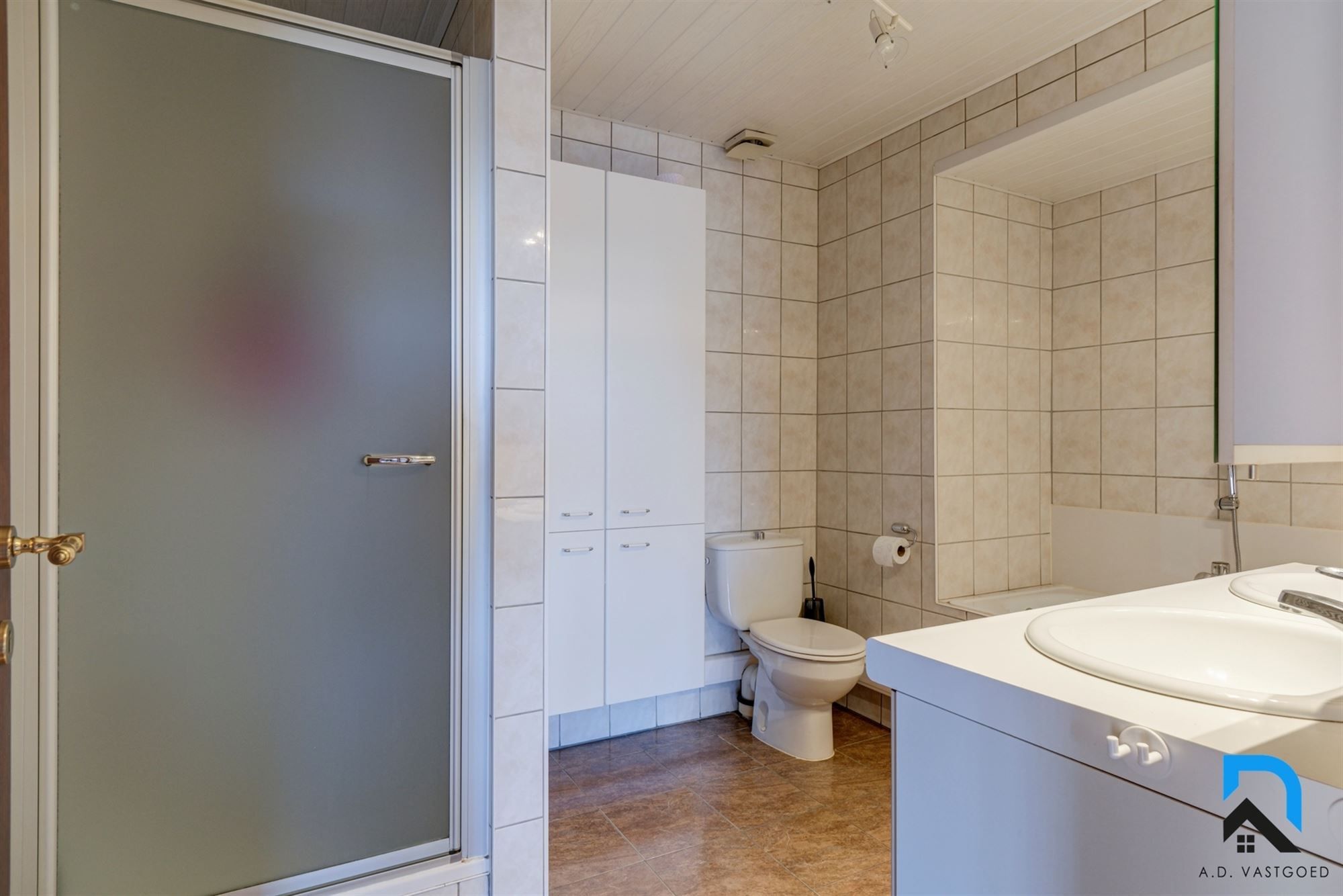 Ruim appartement met 3 slaapkamers en privé tuin foto 17