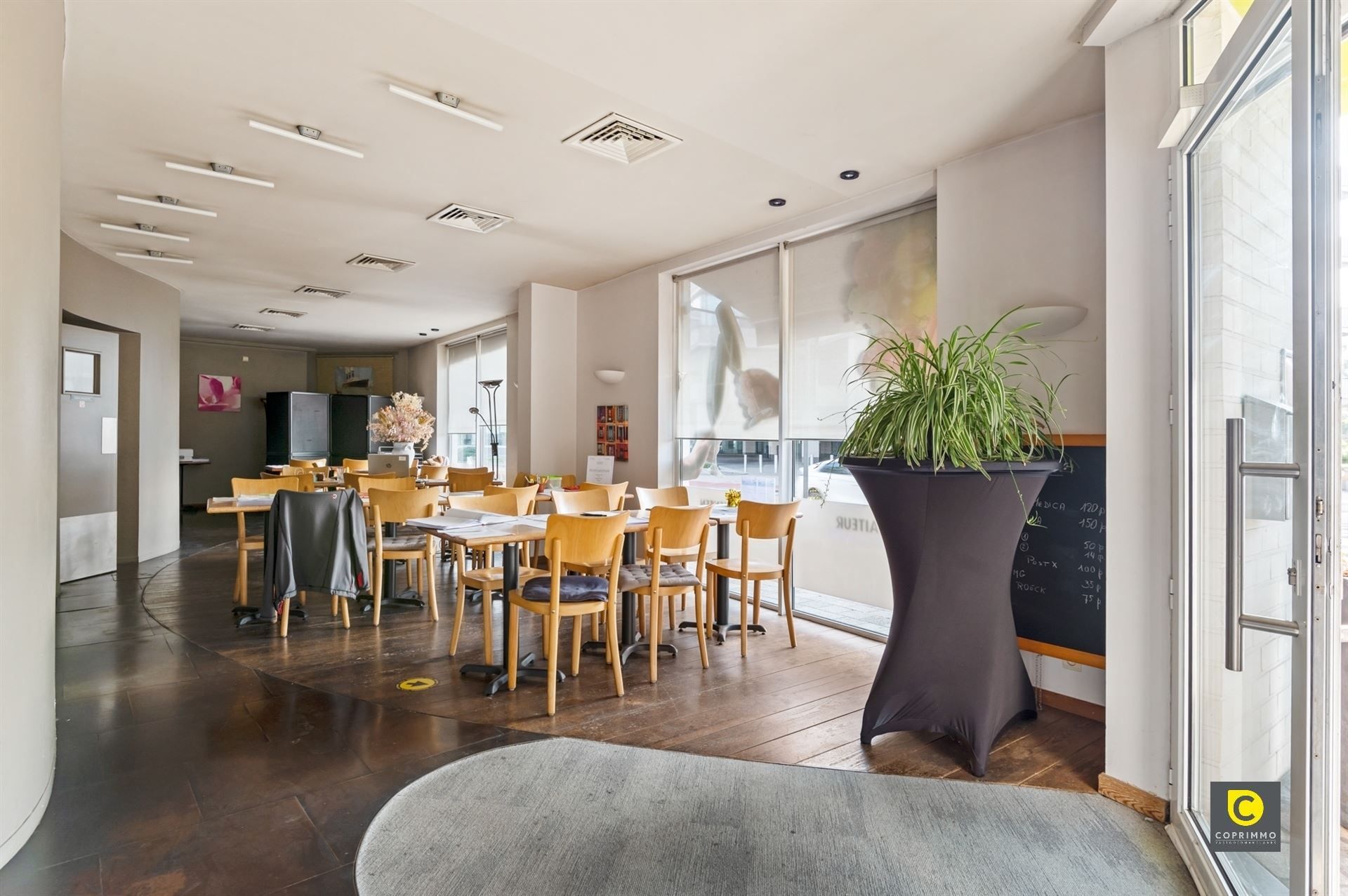 Commerciële ruimte op toplocatie! foto 4