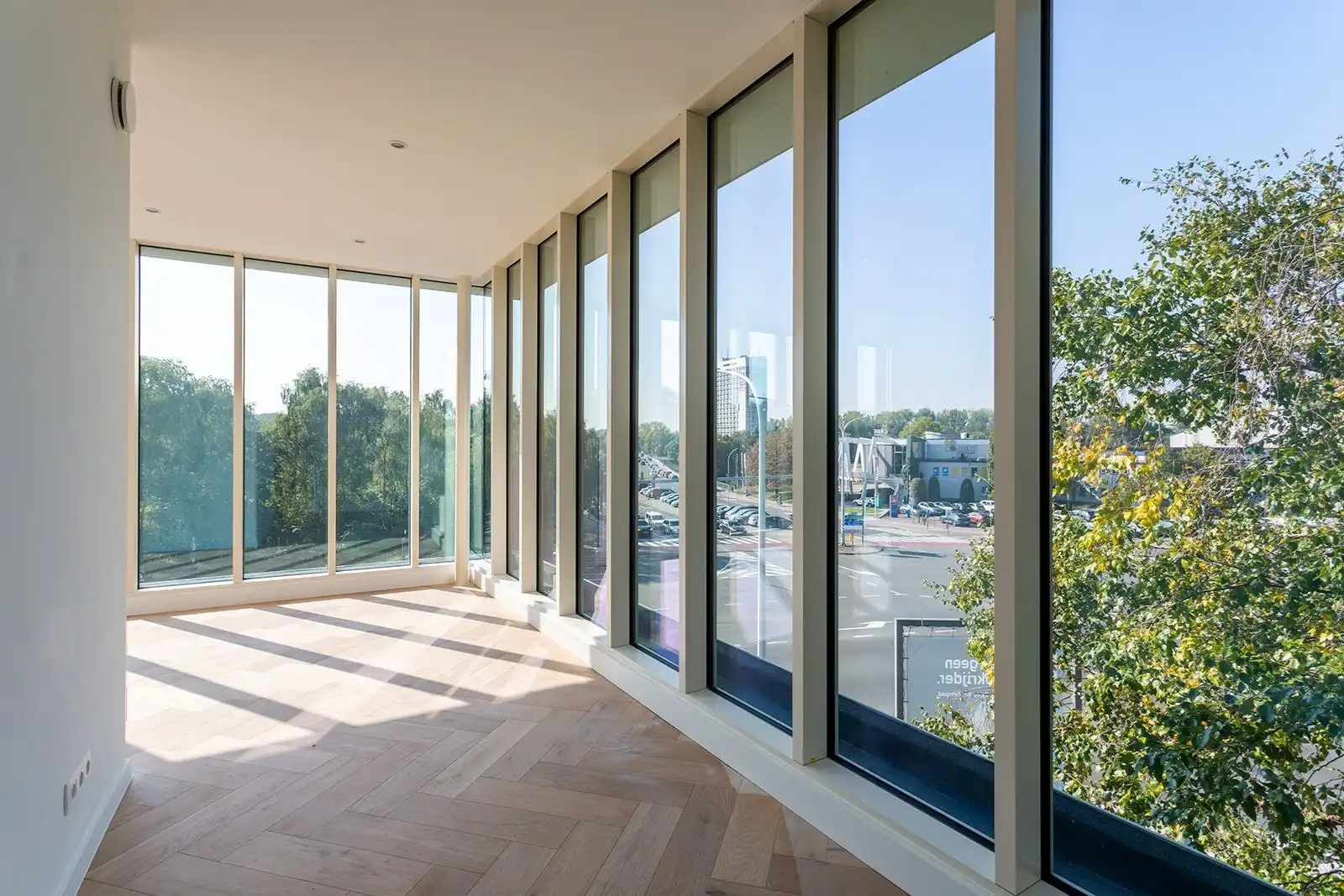 Architecturaal kantoorgebouw op absolute zicht locatie!  foto 23