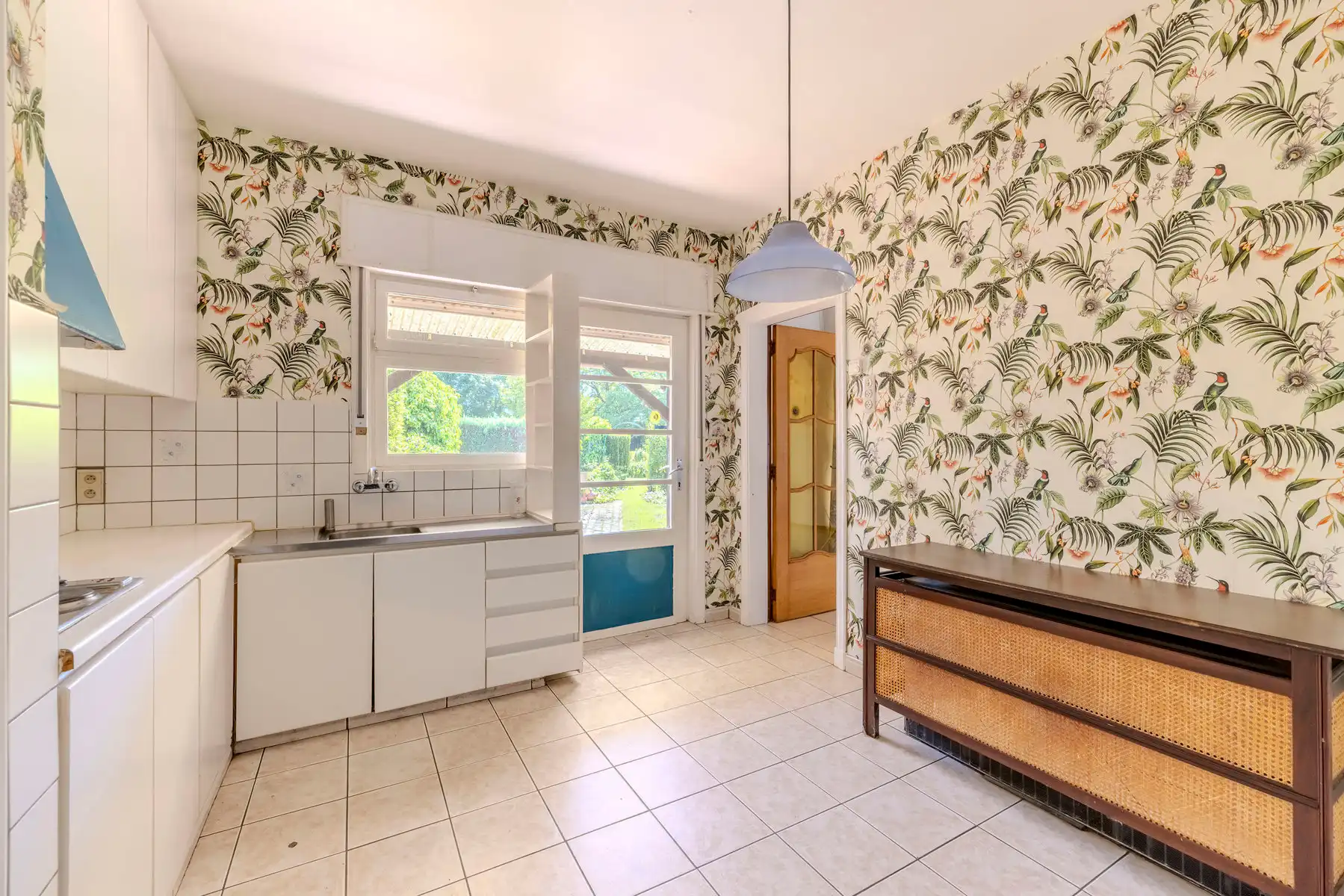 Op te frissen woning gelegen in groene omgeving op ruim 995 m² grond  foto 10