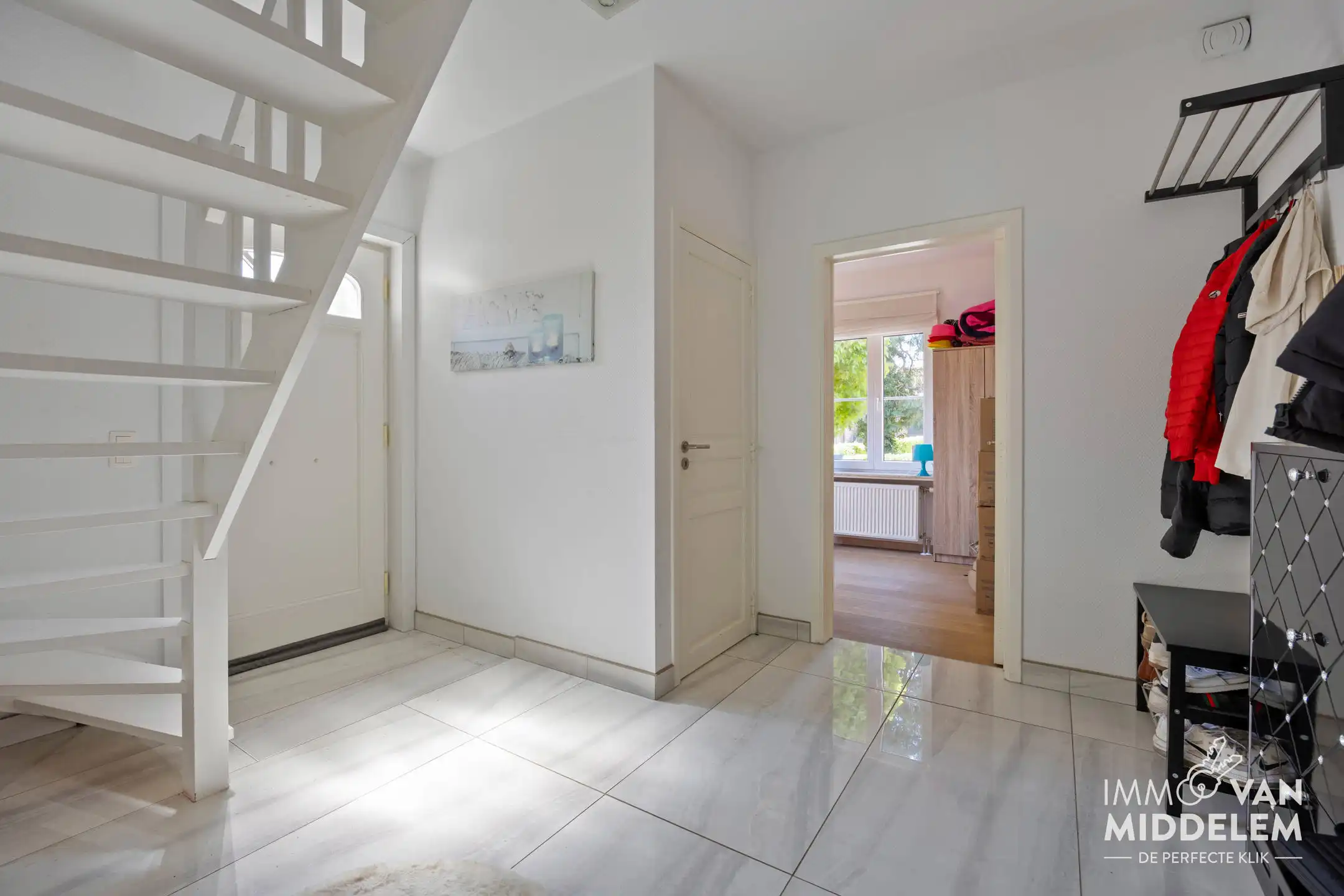 CHARMANTE VILLA MET ZWEMBAD EN VEELZIJDIG BIJGEBOUW foto 11
