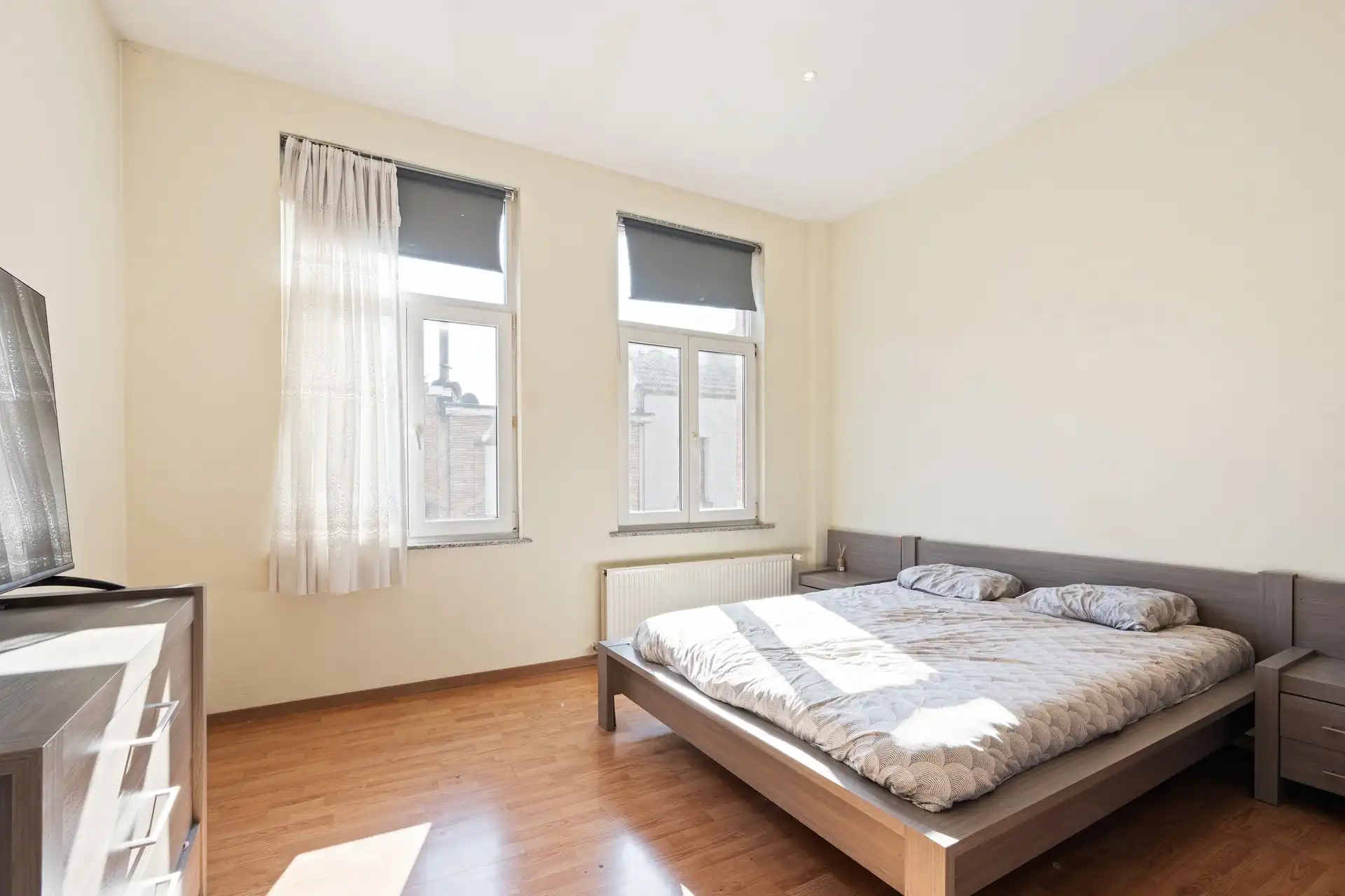 Instapklare energiezuinige eengezinswoning met 4 slaapkamers, 2 badkamers en West tuin. foto 17