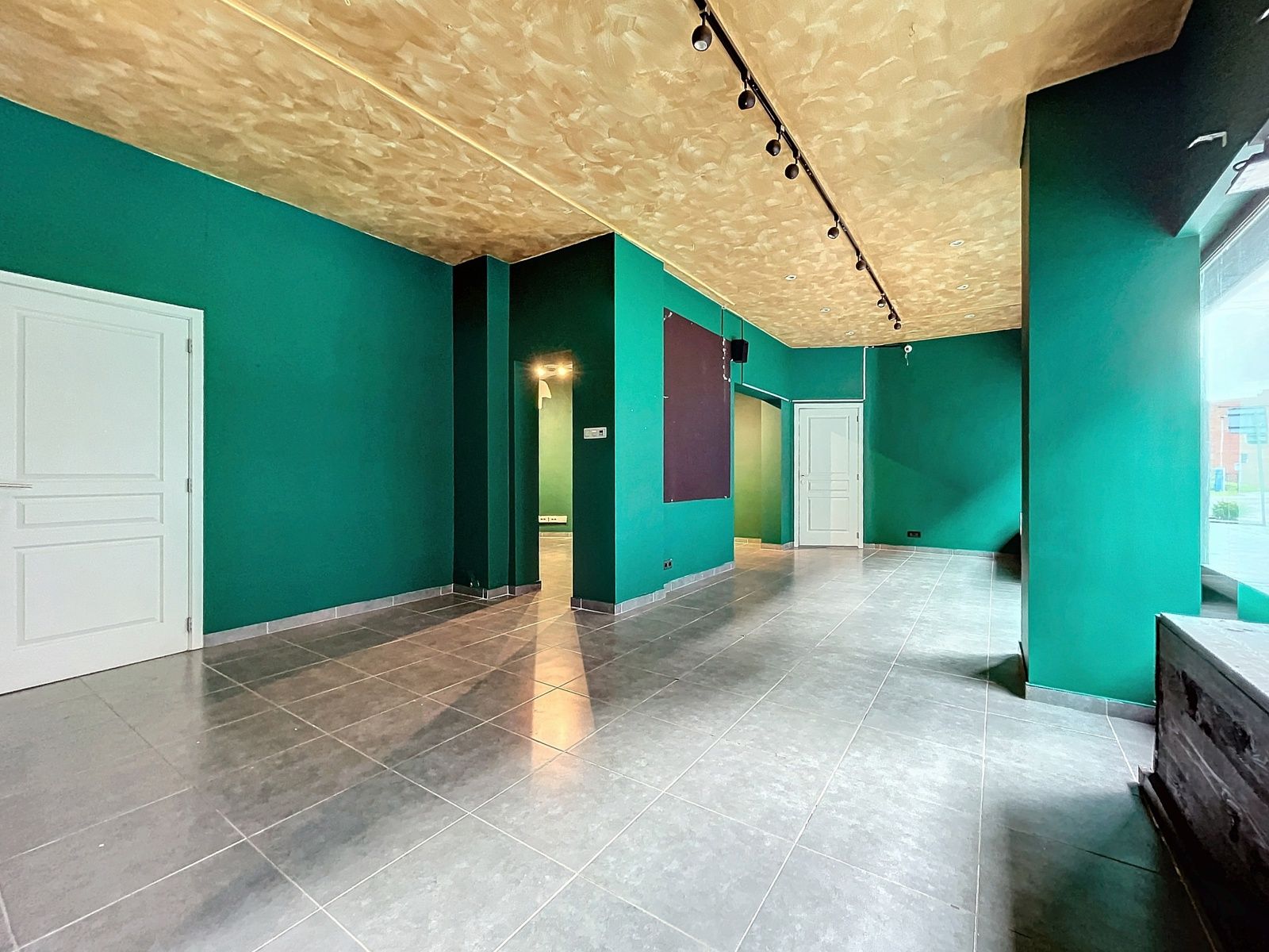 Handelspand nabij Station van Tienen foto 3