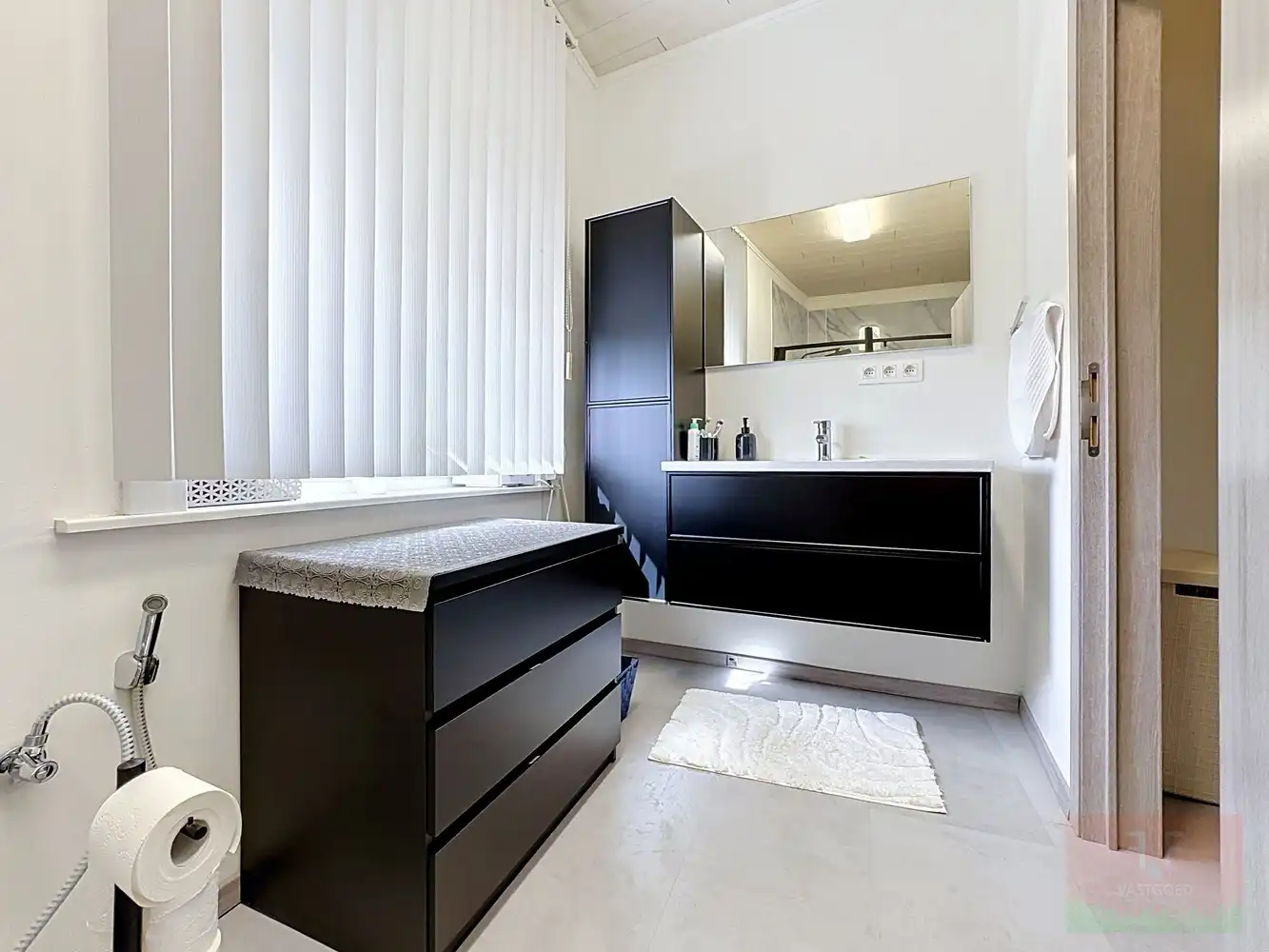 Energiezuinige moderne gezinswoning met garage, 3 slaapkamers, 2 badkamers en stadstuin foto 16
