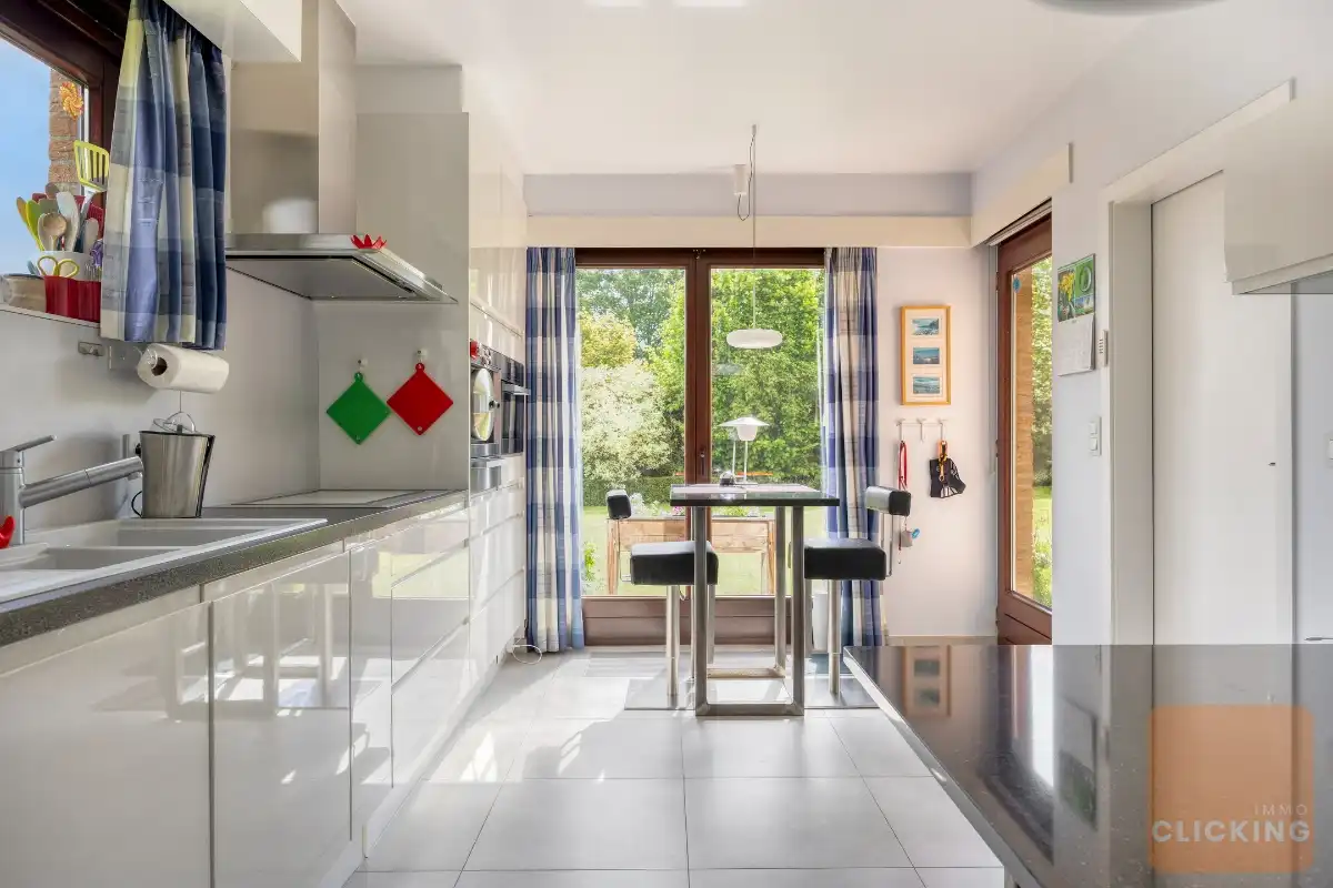 CHARMANTE VILLA MET ICONISCHE SEVENTIES–EIGHTIES SOUL foto 6