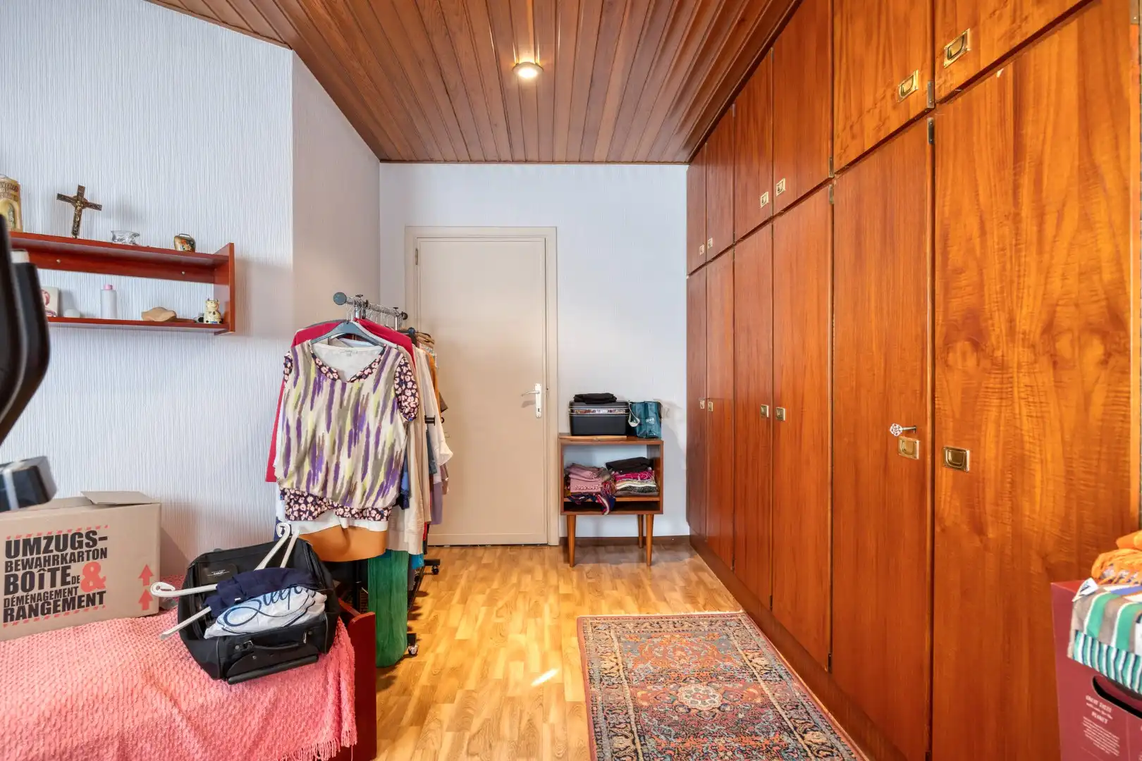 Rustig gelegen op te frissen gelijkvloers woning. foto 15