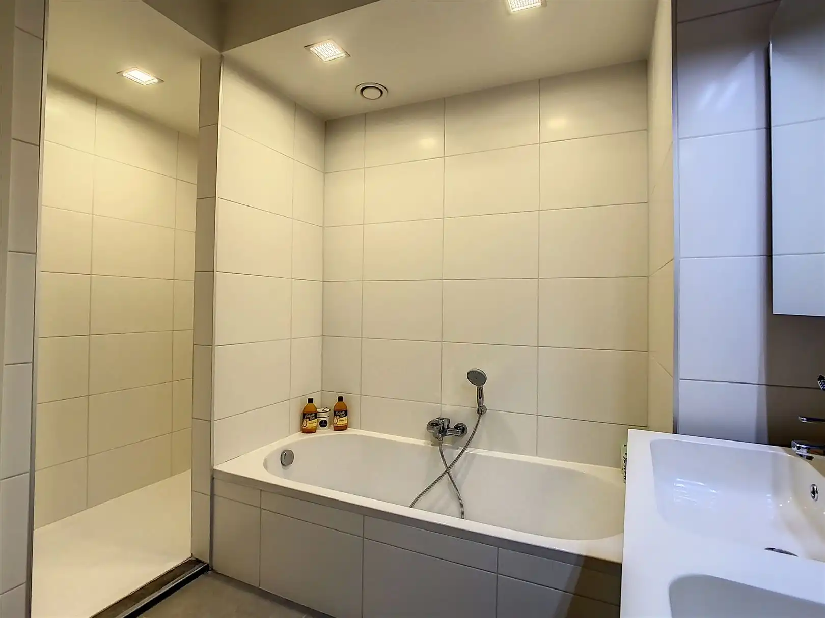 Instapklaar APP, 2 slpks, terras en garage  foto 21