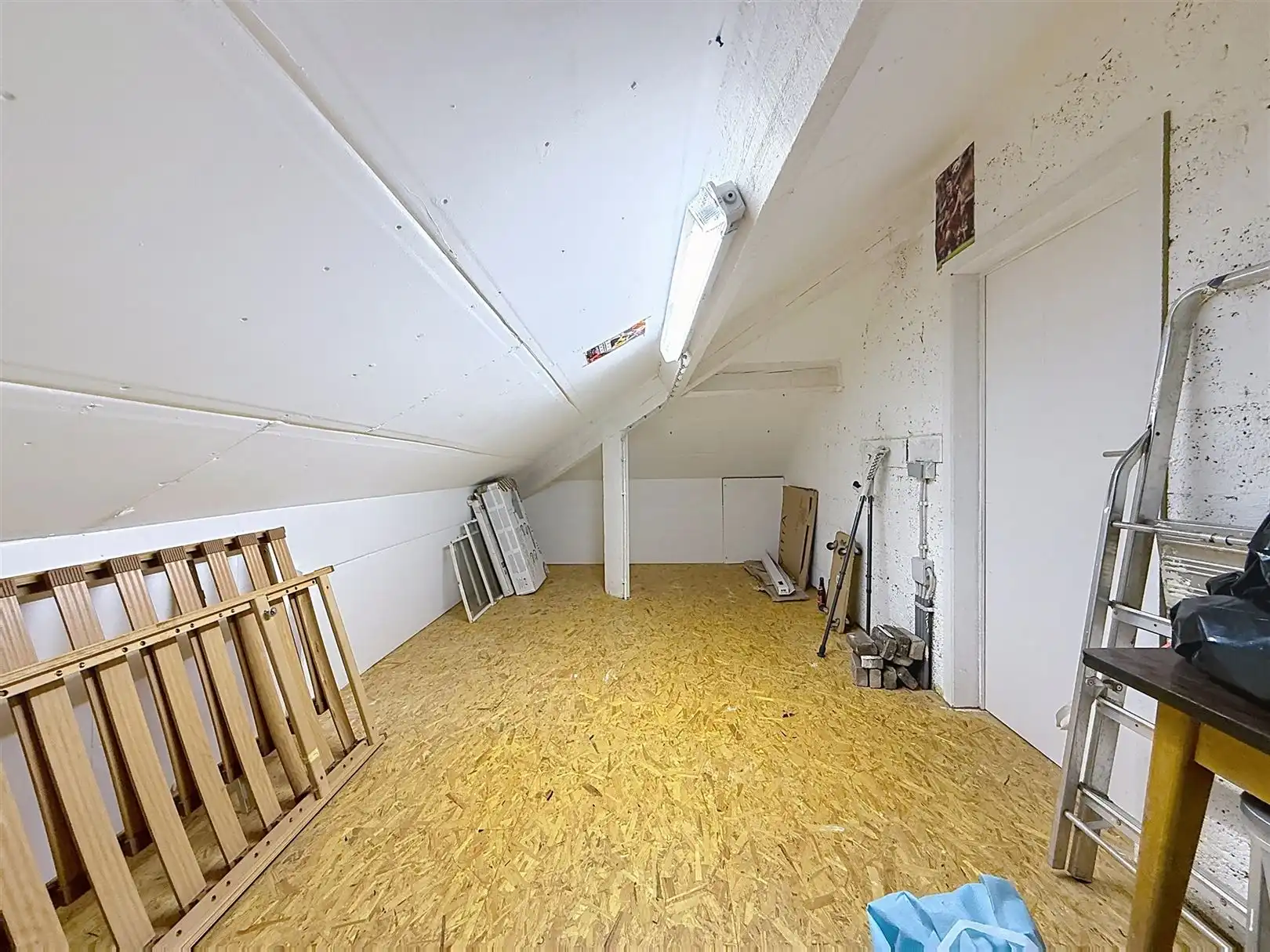 Ruime open bebouwing, 4 slpks, bureau, 14a 01ca foto 55