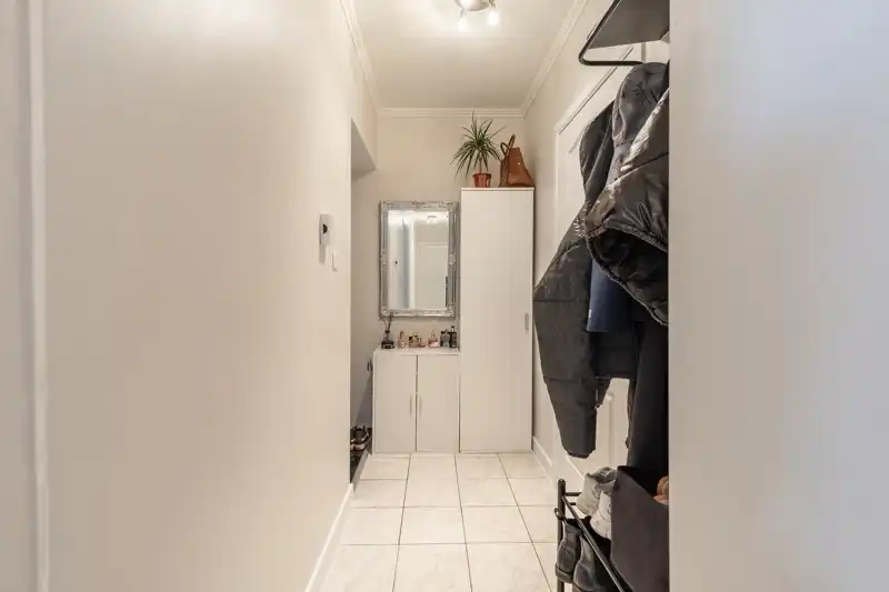 Goed gelegen woonappartement foto 4