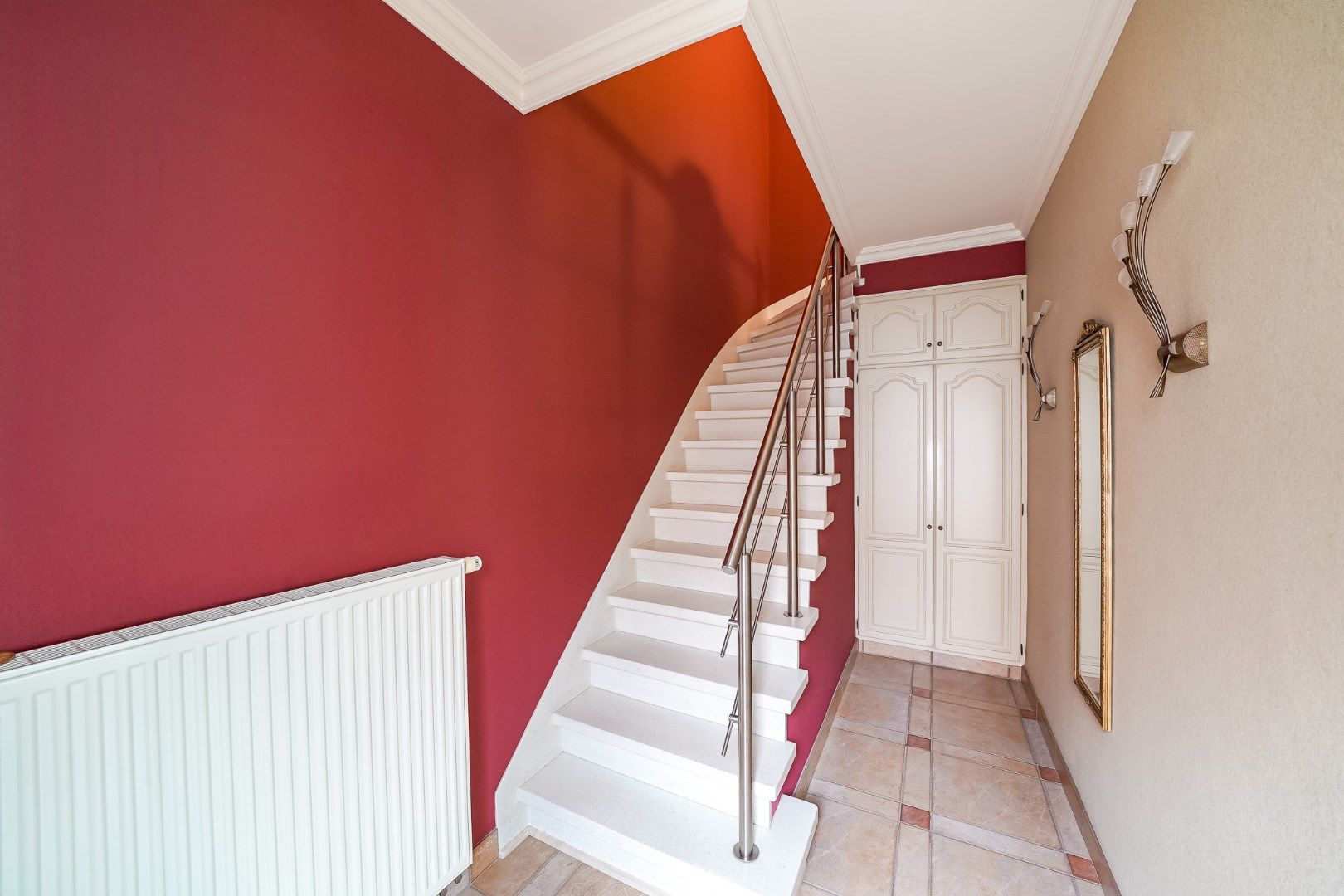 Instapklare, uitstekend onderhouden woning in hartje Oudenburg. foto 12