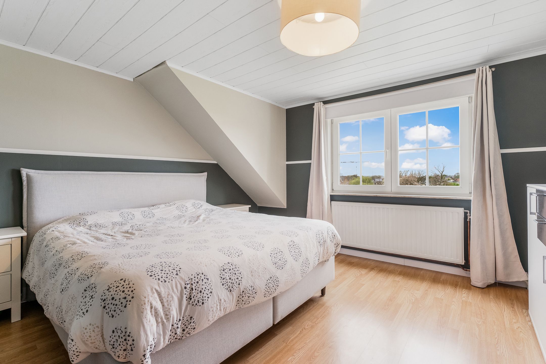 Hedendaagse gezinswoning met garage te Val-Meer foto 15