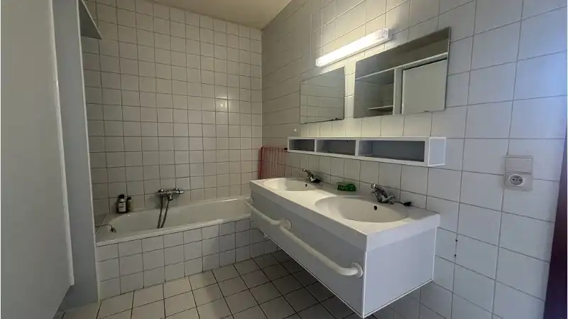 Ruim en comfortabel 3-slaapkamerappartement met GARAGE te huur in Brugge foto 10