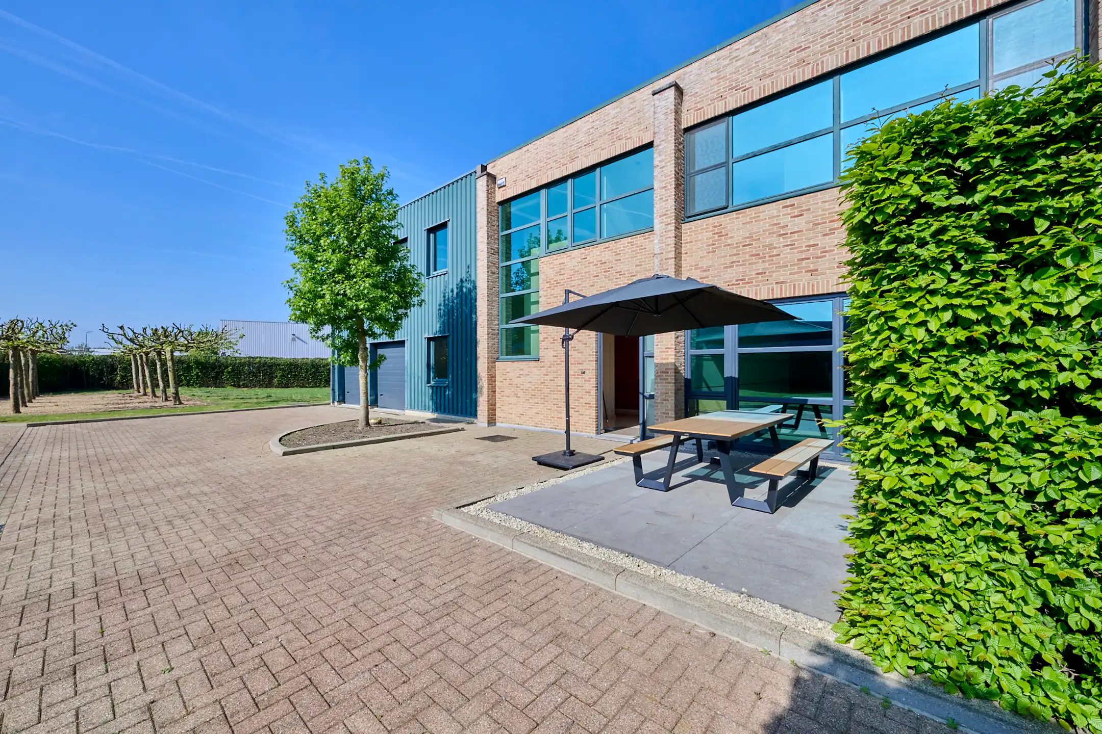 SEMI - INDUSTRIEEL GEBOUW OP ZICHTLOCATIE IN BERINGEN foto 19