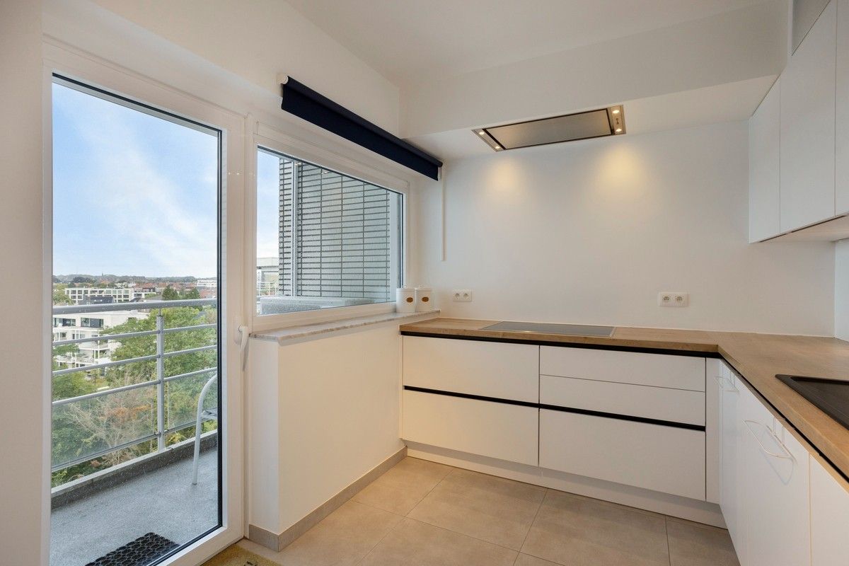 Gerenoveerd appartement met prachtige verzichten nabij station Brugge foto 10