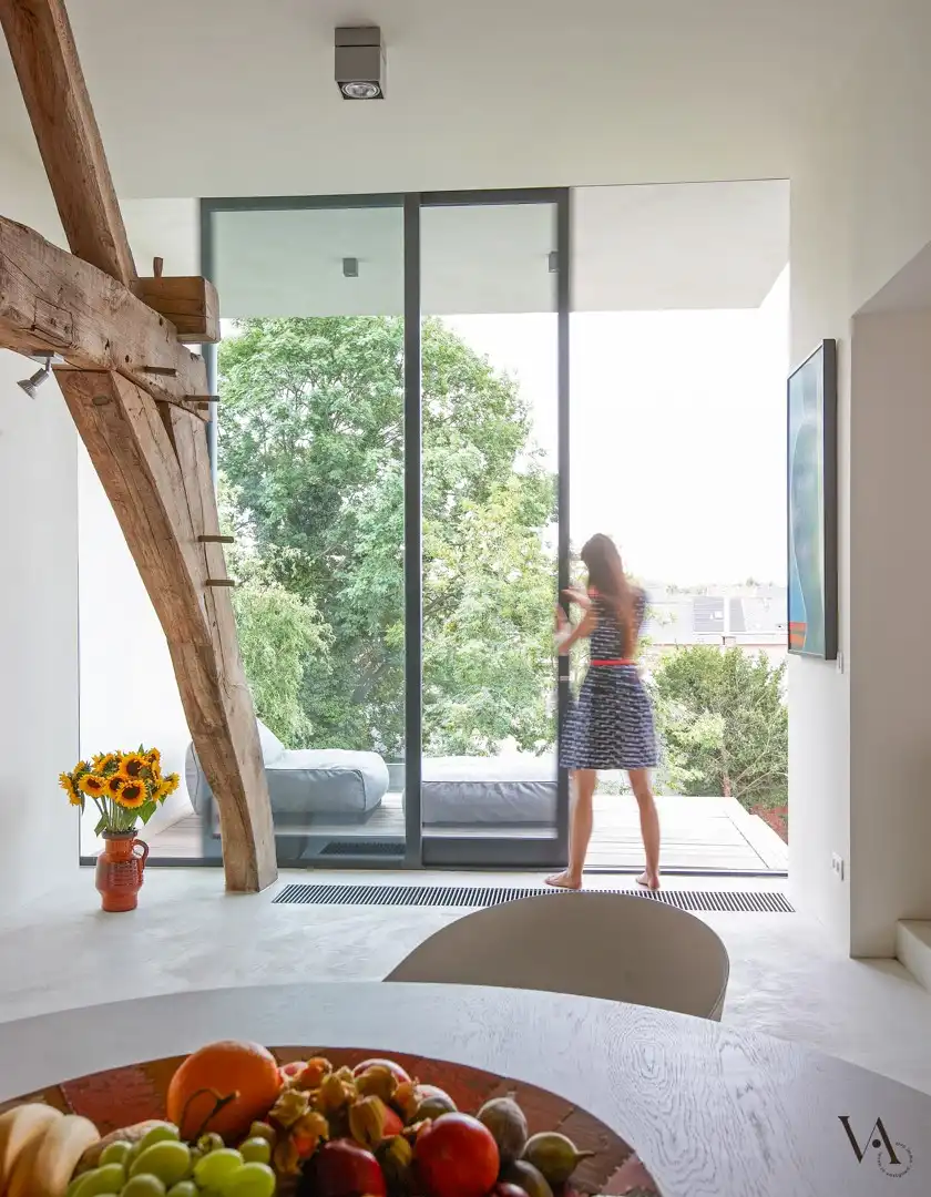 Unieke loft van ca. 160 m² met terras en privétuin in historisch Abdiskwartier foto 10