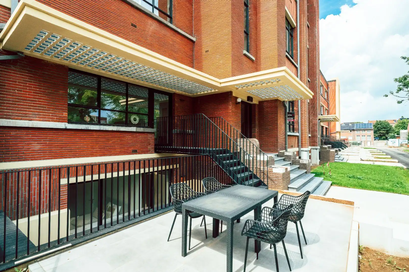 Unieke stadswoning in een groene omgeving foto 22