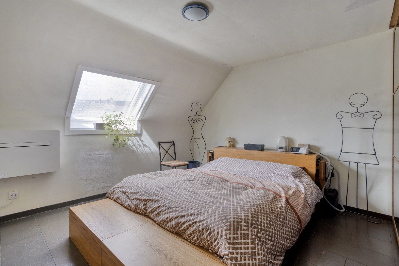 Ruime woning met 3 slaapkamers, garage en tuin! foto 5