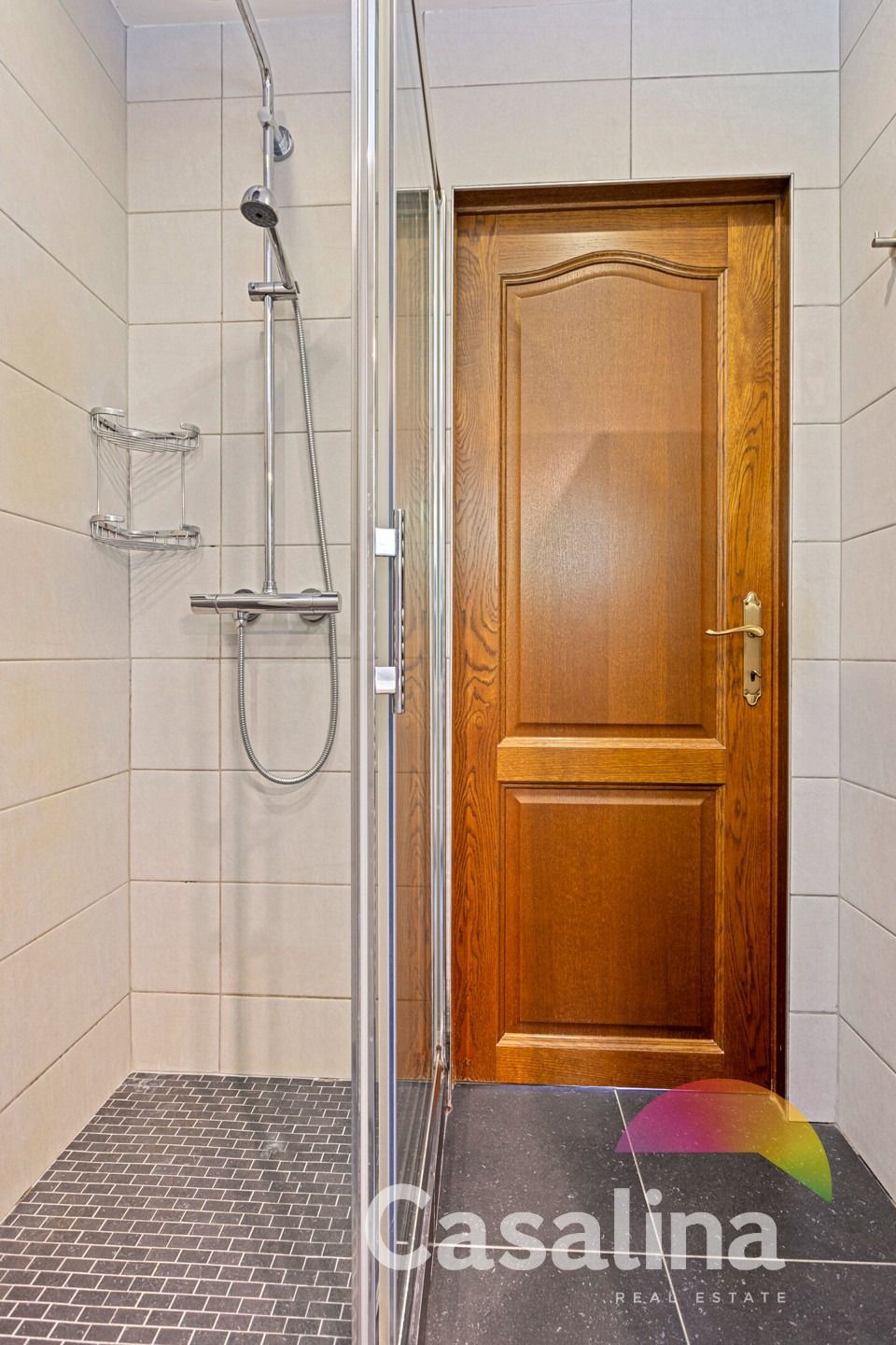 Prachtige, zeer goed onderhouden 3-gevel BEL-ETAGE woning foto 16