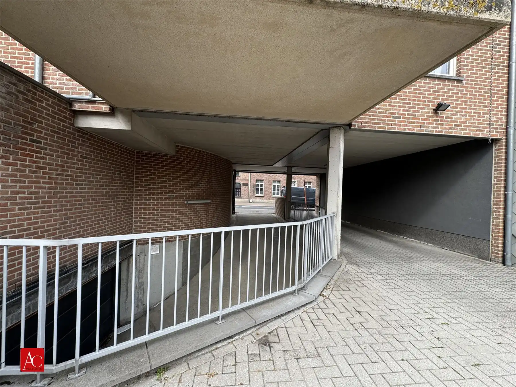 Appartementsgebouw met 12 entiteiten  foto 6