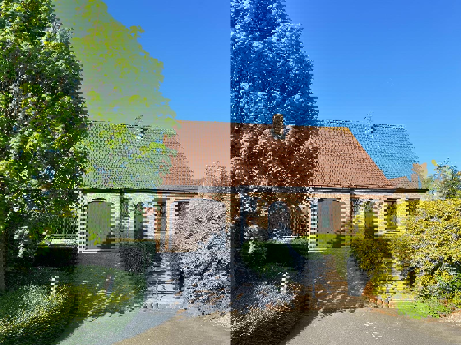 Hoofdfoto van de publicatie: Vrijstaande woning met tuin op een rustige locatie