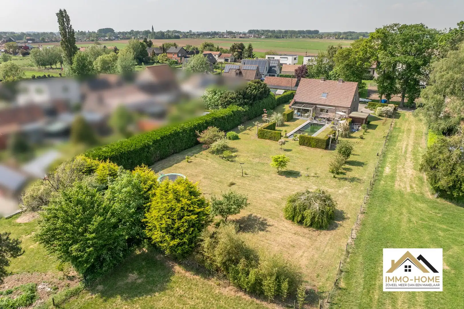 Prachtige open bebouwing met zwemvijver in landelijke omgeving!  foto 5