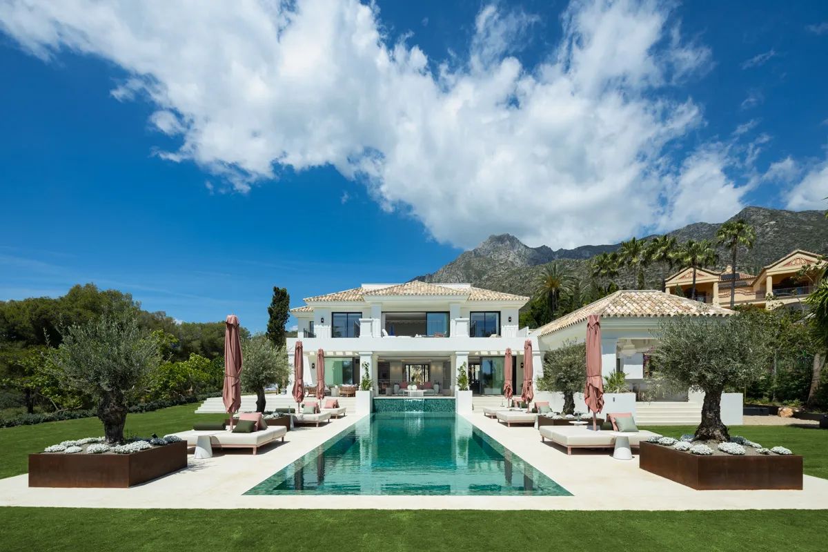 Betoverende luxe in Sierra Blanca: een meesterwerk van hedendaagse en Andalusische architectuur foto 3