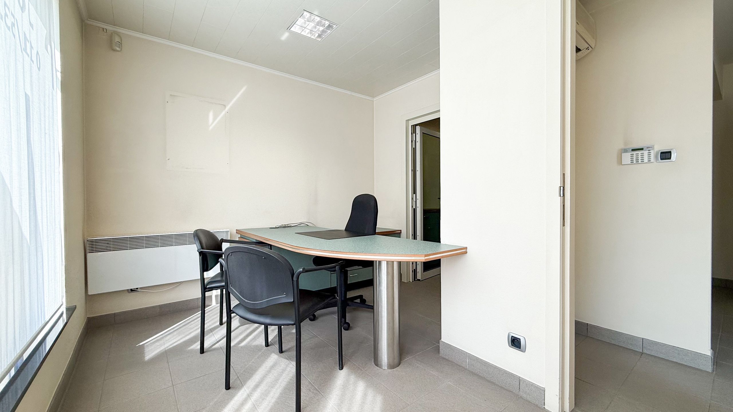 Instapklare kantoorruimte op toplocatie te Heusden!  foto 15