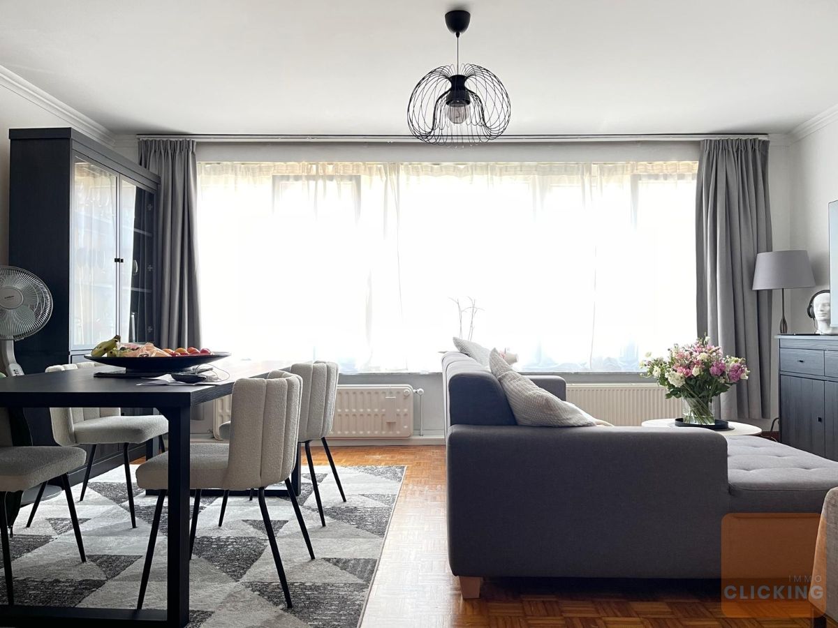 Tof 2 slaapkamer appartement met  1 parkeerplaats foto 5