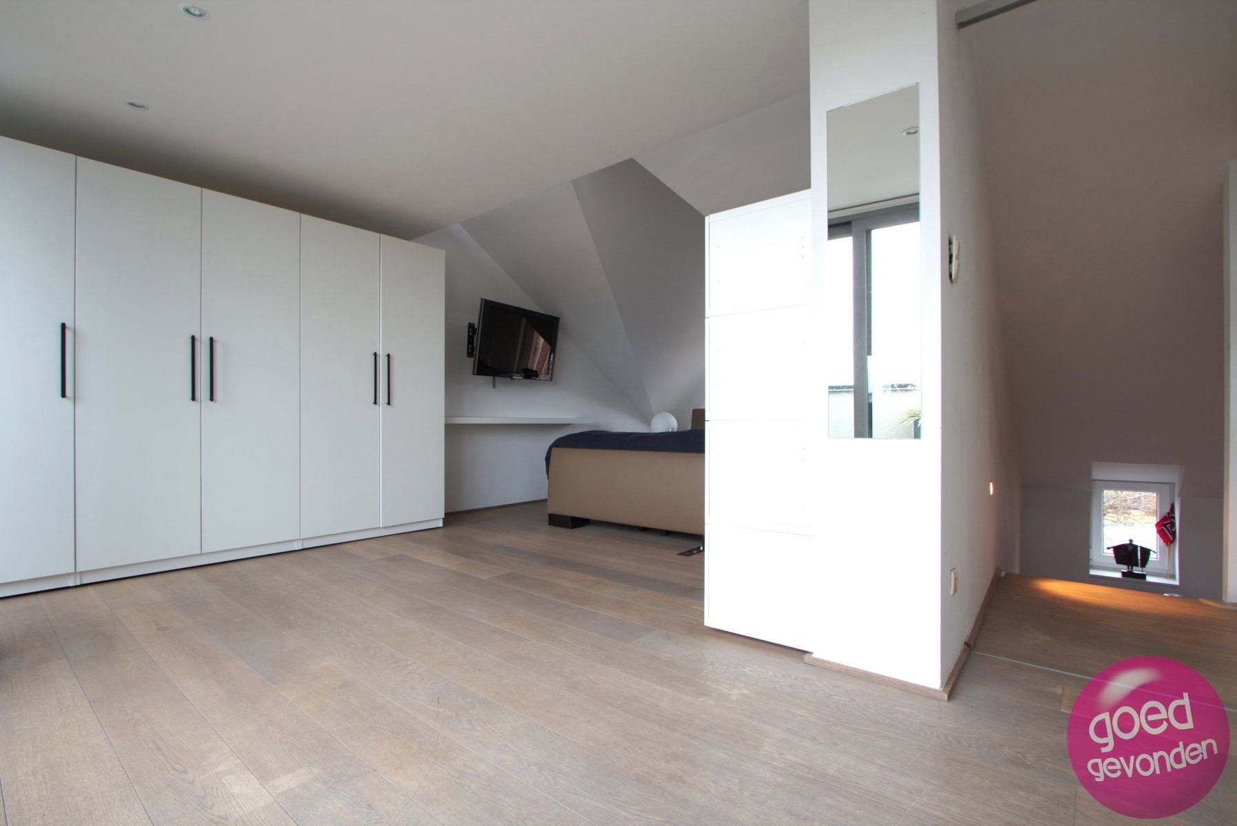 HERENHUIS - 2 SLK - 3 TERRASSEN - 2 LIVINGS - MODERN foto 17