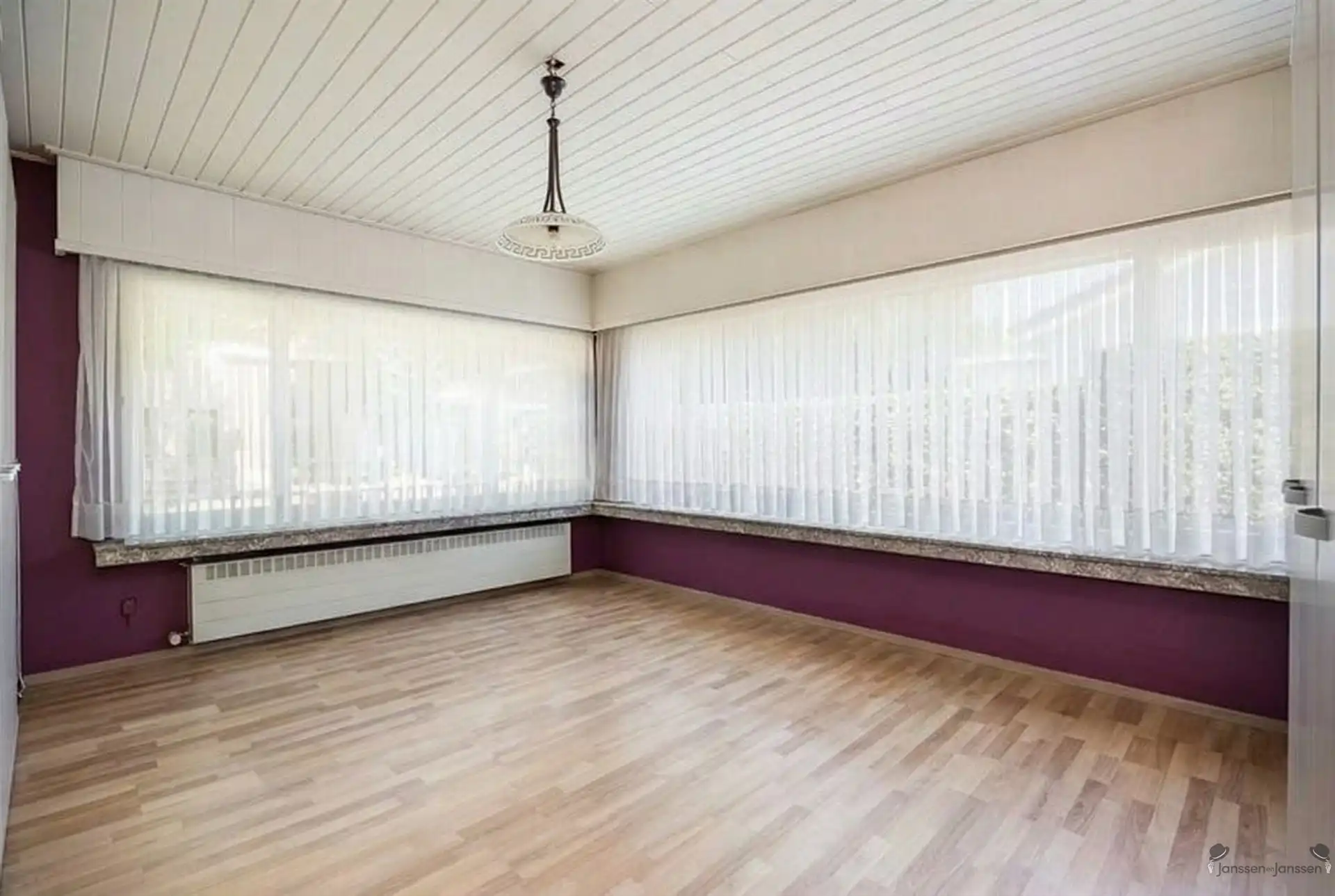 Ruime woning met 3 (mog. 4) slaapkamers, tuin en garage in Brasschaat foto 9