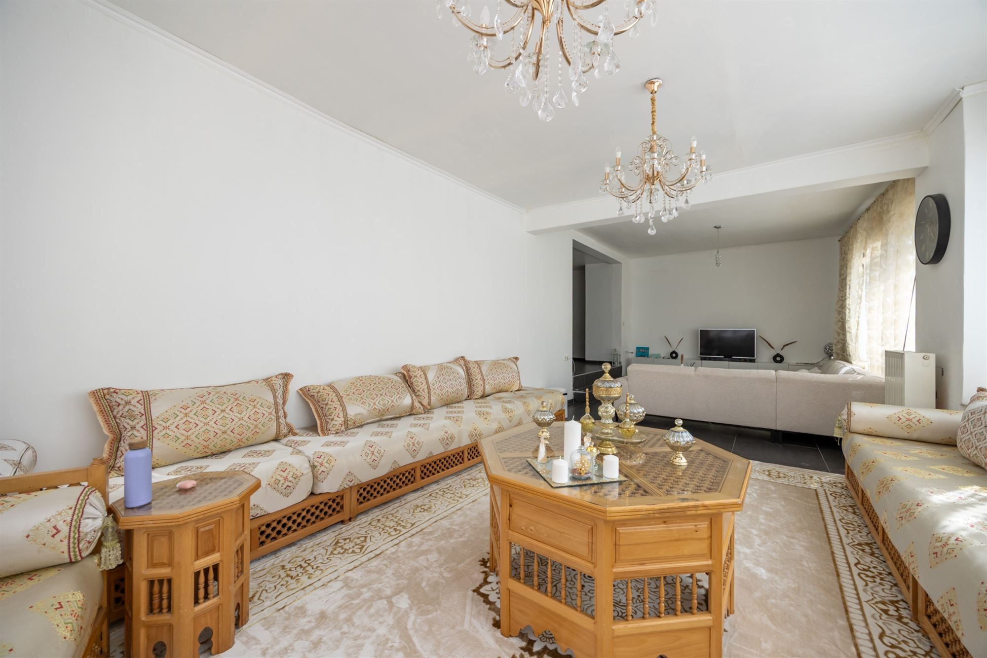 Ruime gezinswoning met zes slaapkamers te Mechelen foto 2