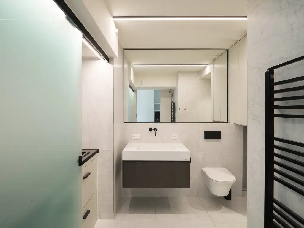 Luxueus en lichtrijk 2-slaapkamer appartement met ruim terras foto 13