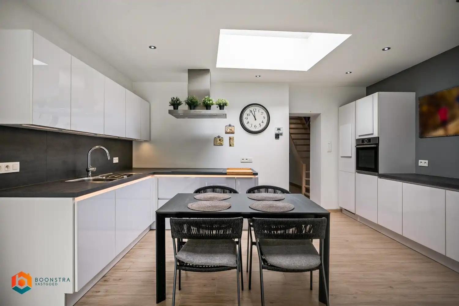 Recent gerenoveerde woning met 1 (mogelijks 2) slpkrs foto 7