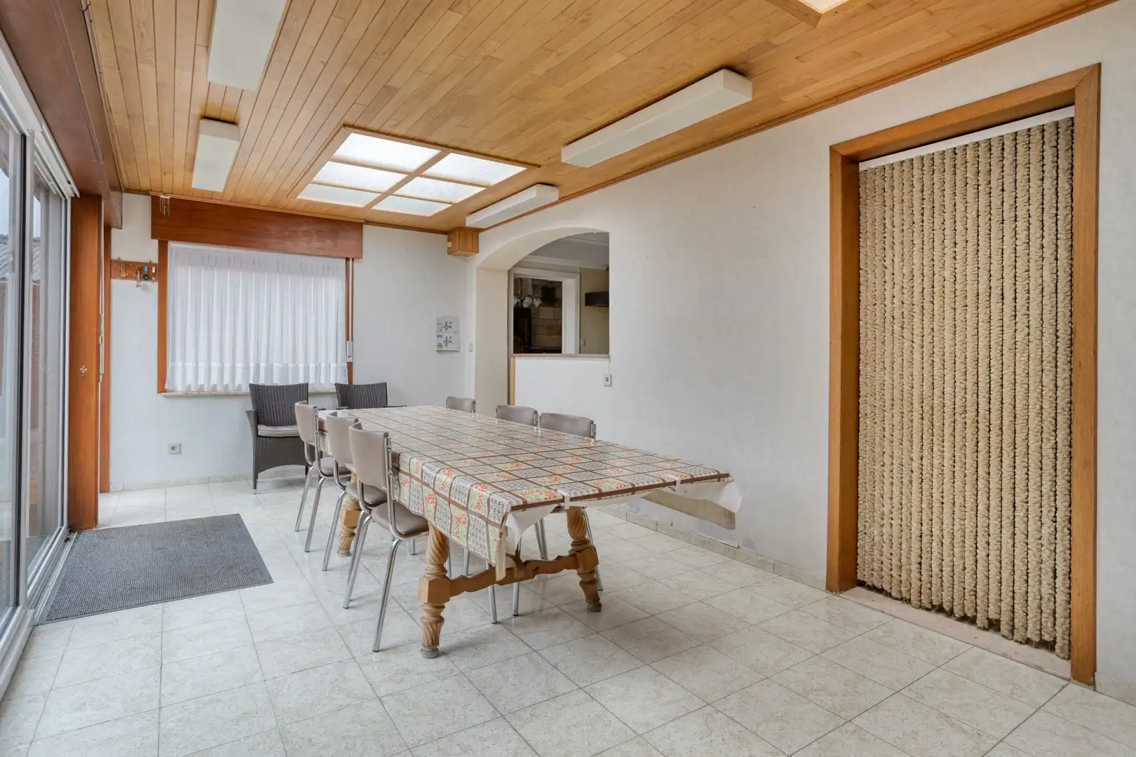 Rustig gelegen renovatiewoning, met 4 slaapkamers en een bewoonbare oppervlakte van 164 m² foto 9
