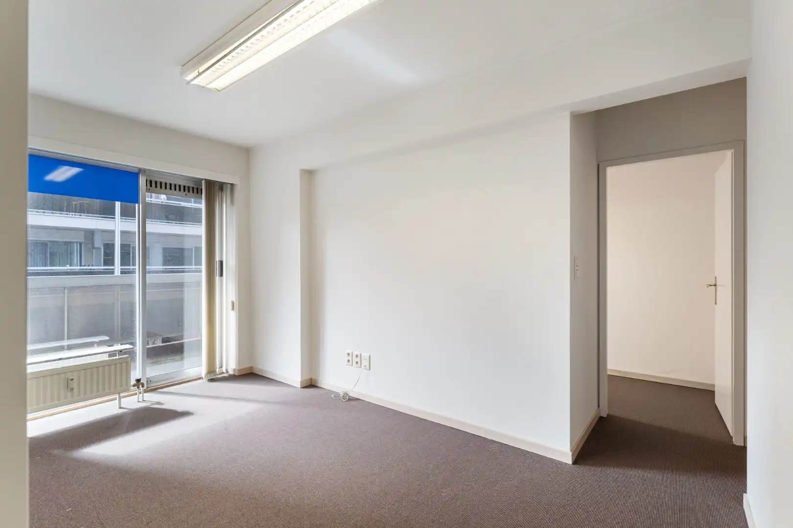 Handelspand op toplocatie, 226m², ruime parkeergelegenheid foto 16