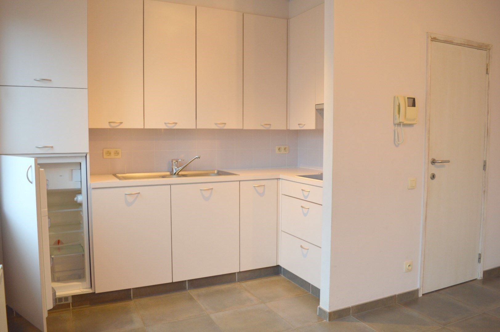 Instapklaar verzorgd 1 slaapkamer appartement foto 3