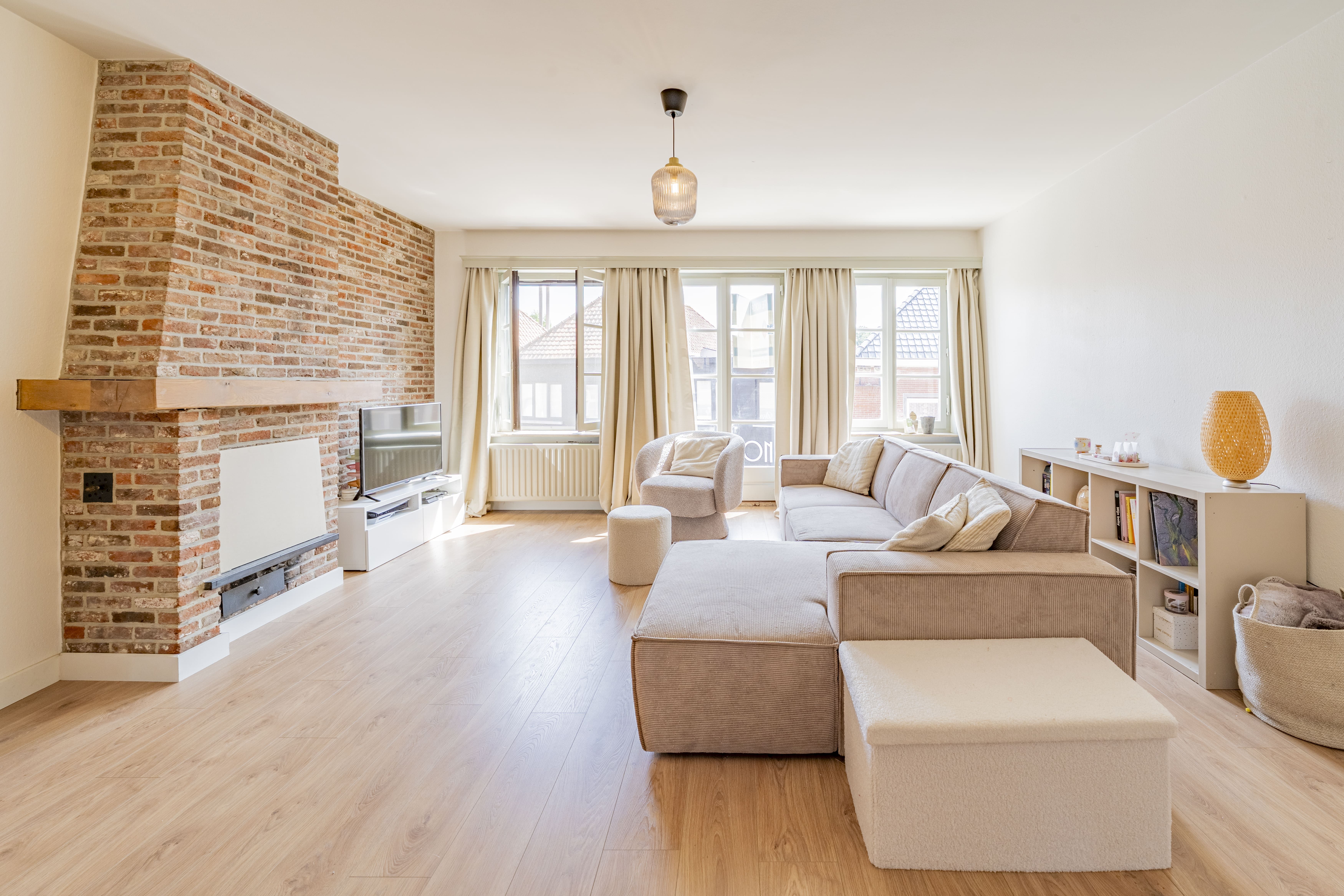 Hoofdfoto van de publicatie: Gerenoveerd 3 slaapkamerappartement in het centrum van Knesselare