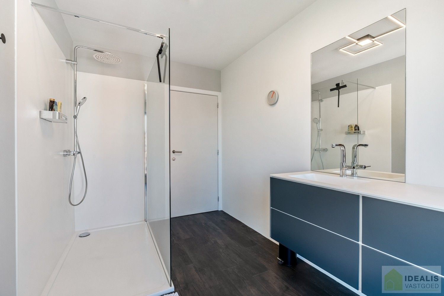 DEALIS VASTGOED – INSTAPKLAAR APPARTEMENT MET 2 SLAAPKAMERS, LICHTRIJKE LEEFRUIMTE, BADKAMER, GOED UITGERUSTE KEUKEN, GARAGEBOX EN AUTOSTAANPLAATS OP EEN UITERST GUNSTIGE LOCATIE AAN DE RAND VAN HET CENTRUM VAN PELT! foto 25