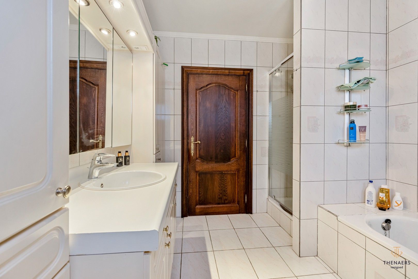 Mooi verzorgde landelijke woning met 3 slaapkamers. foto 22