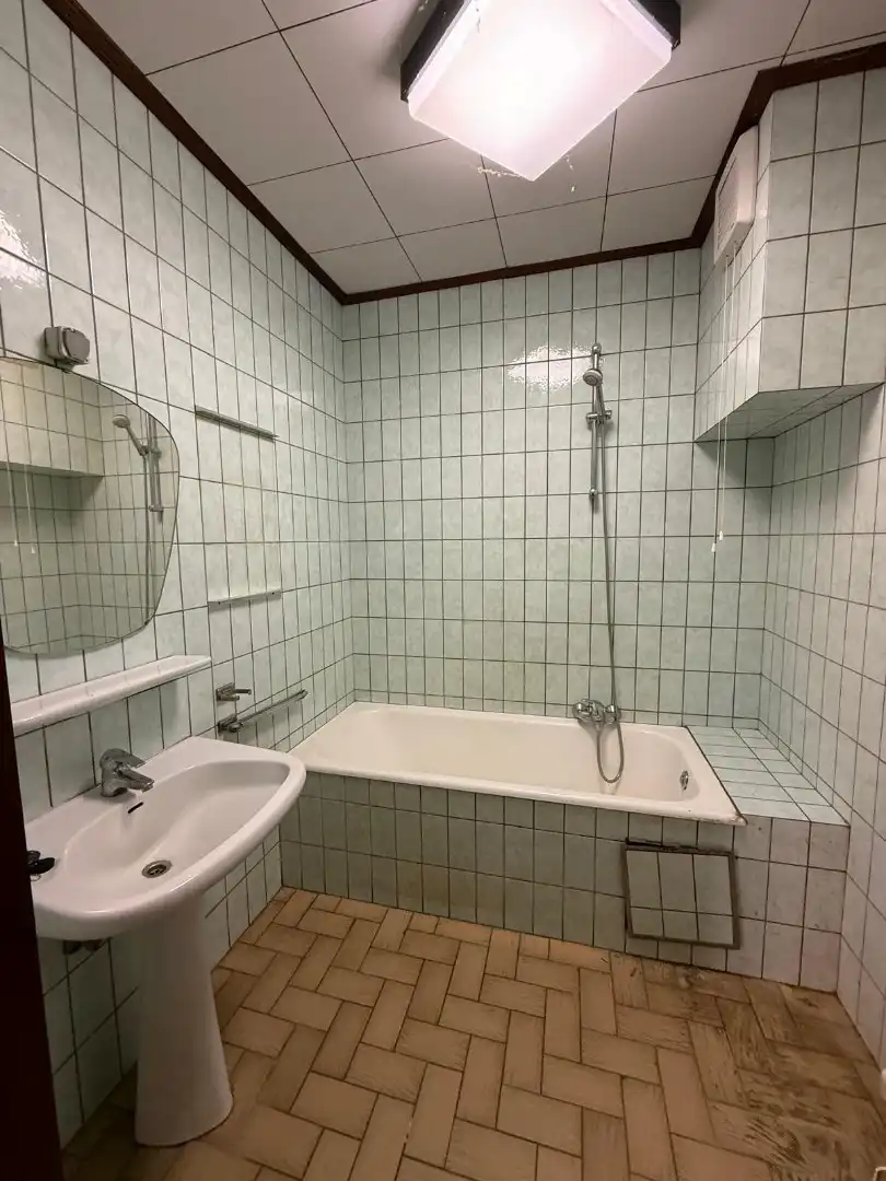 Eengezinswoning met 3 slaapkamers, garage, terras en ruime tuin foto 8