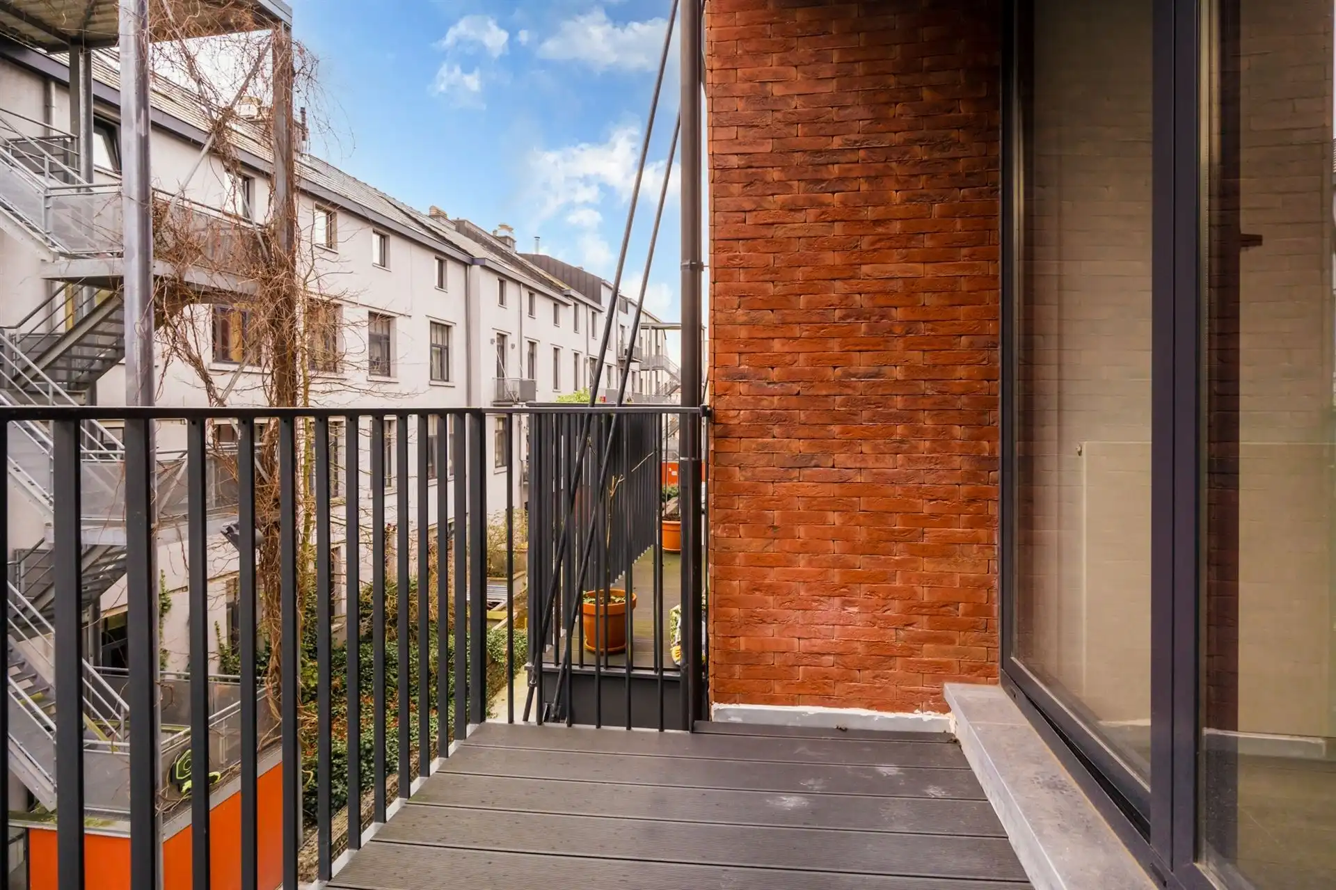 Vlakbij de Tour & Taxis site, prachtig nieuw duplex met 2 slaapkamers en terrassen ! foto 7